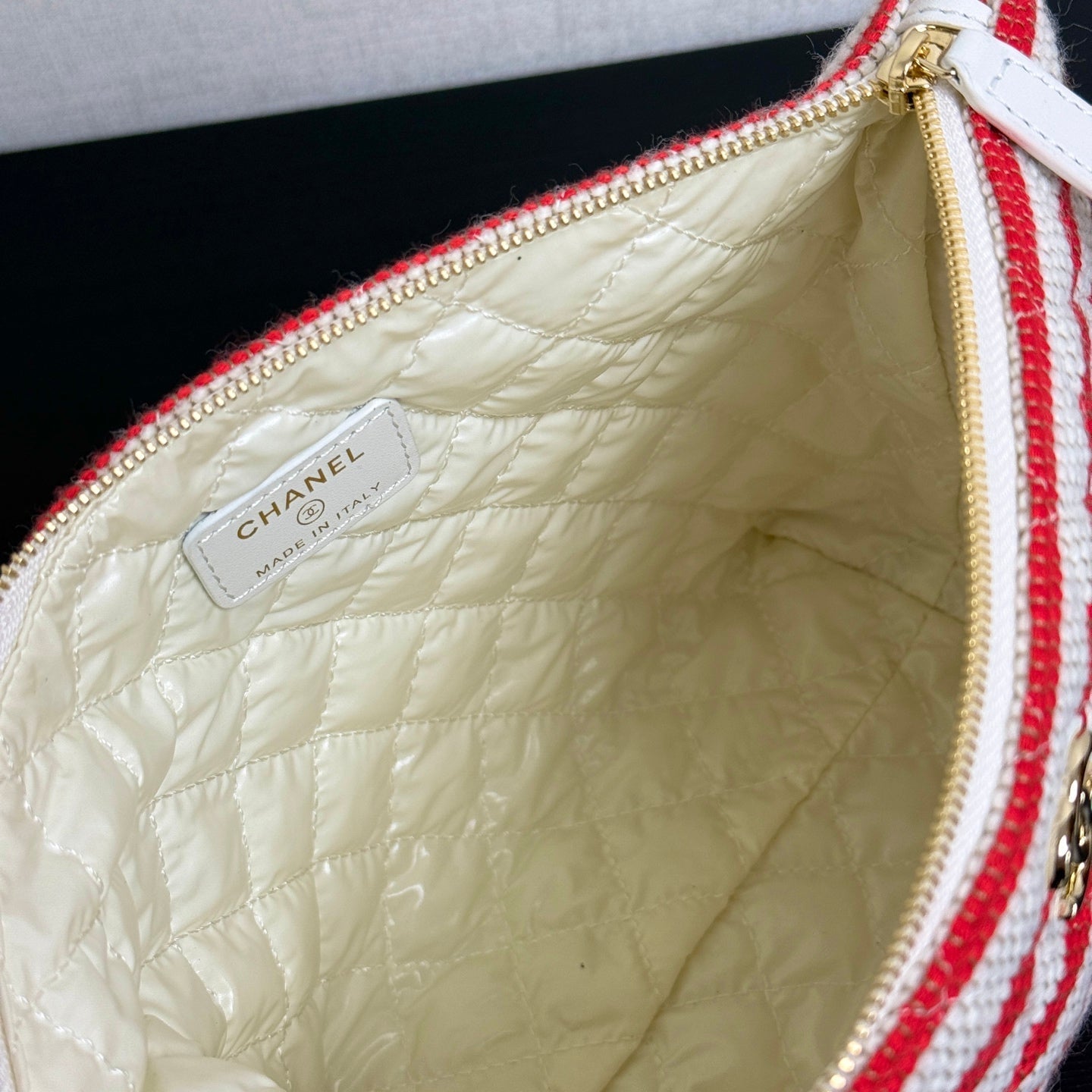 Chanel 26 Woven Clutch 19 White Red Canvas