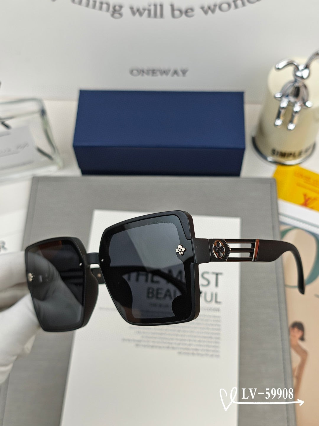 Louis Vuttion Sunglasses 560758