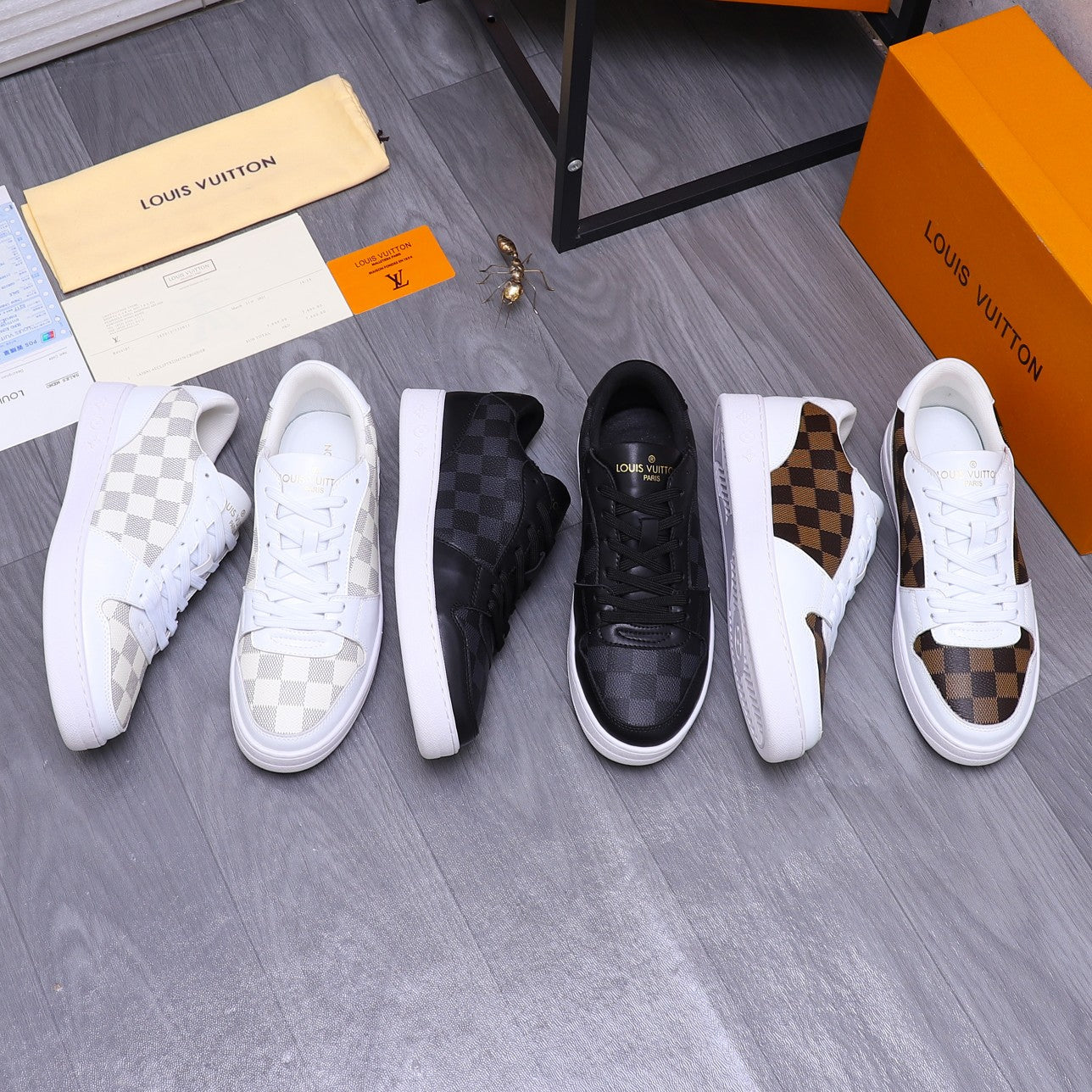 LV TRAINER SHOES IN WHITE MIX GREY DAMIER CALFSKIN