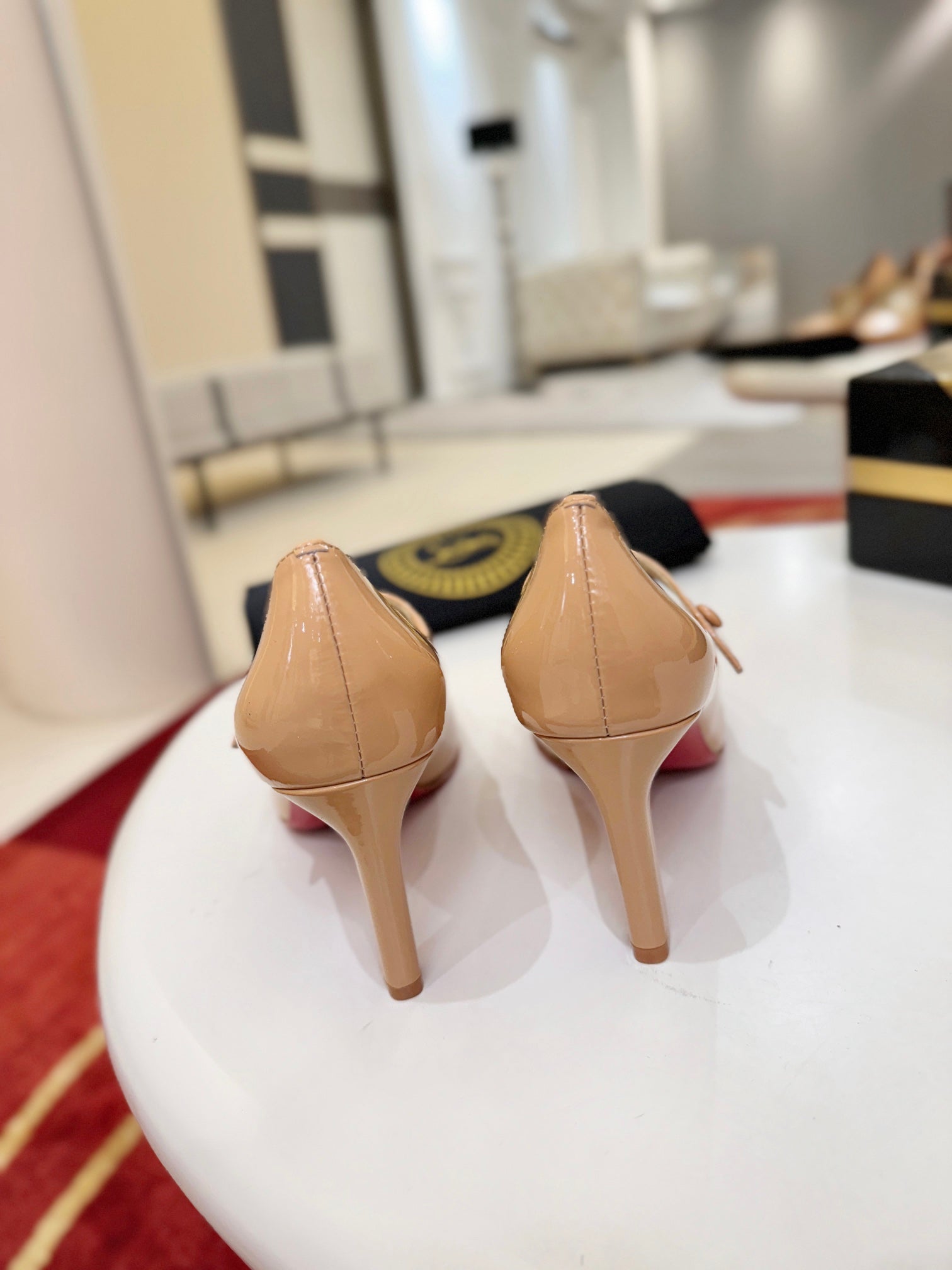 Christian Louboutin Miss Jane 85mm Pump Suede And Patent Leather 825372