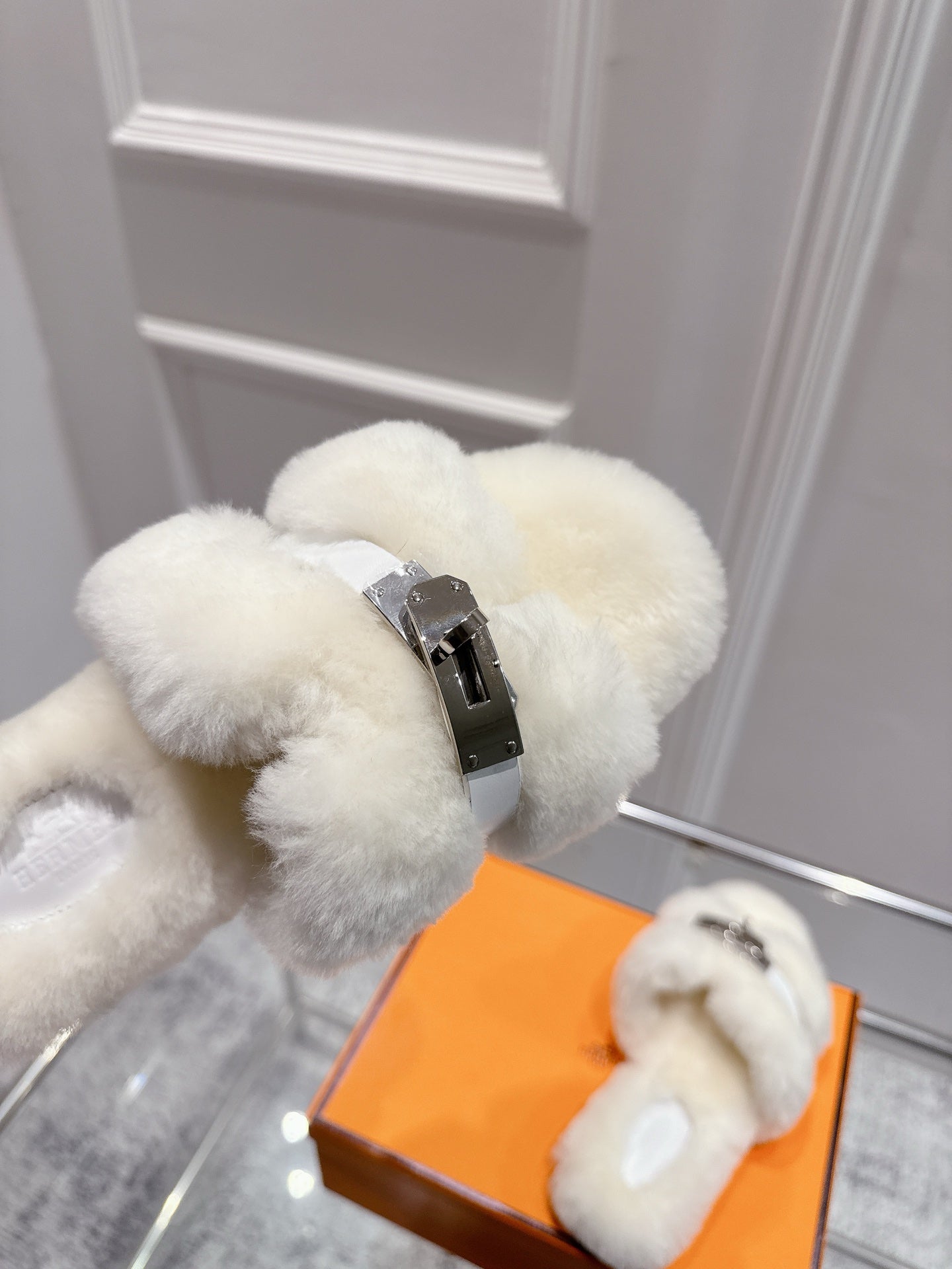 HM Oran slippers sliver buckle white wool