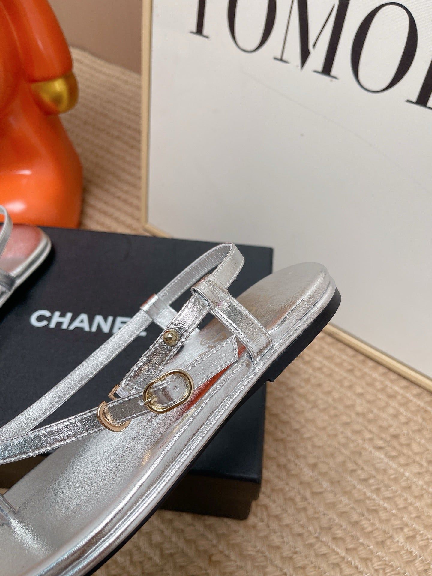 Chanel 2026 Flat Toe-Flip Sandals Sheepskin 855362