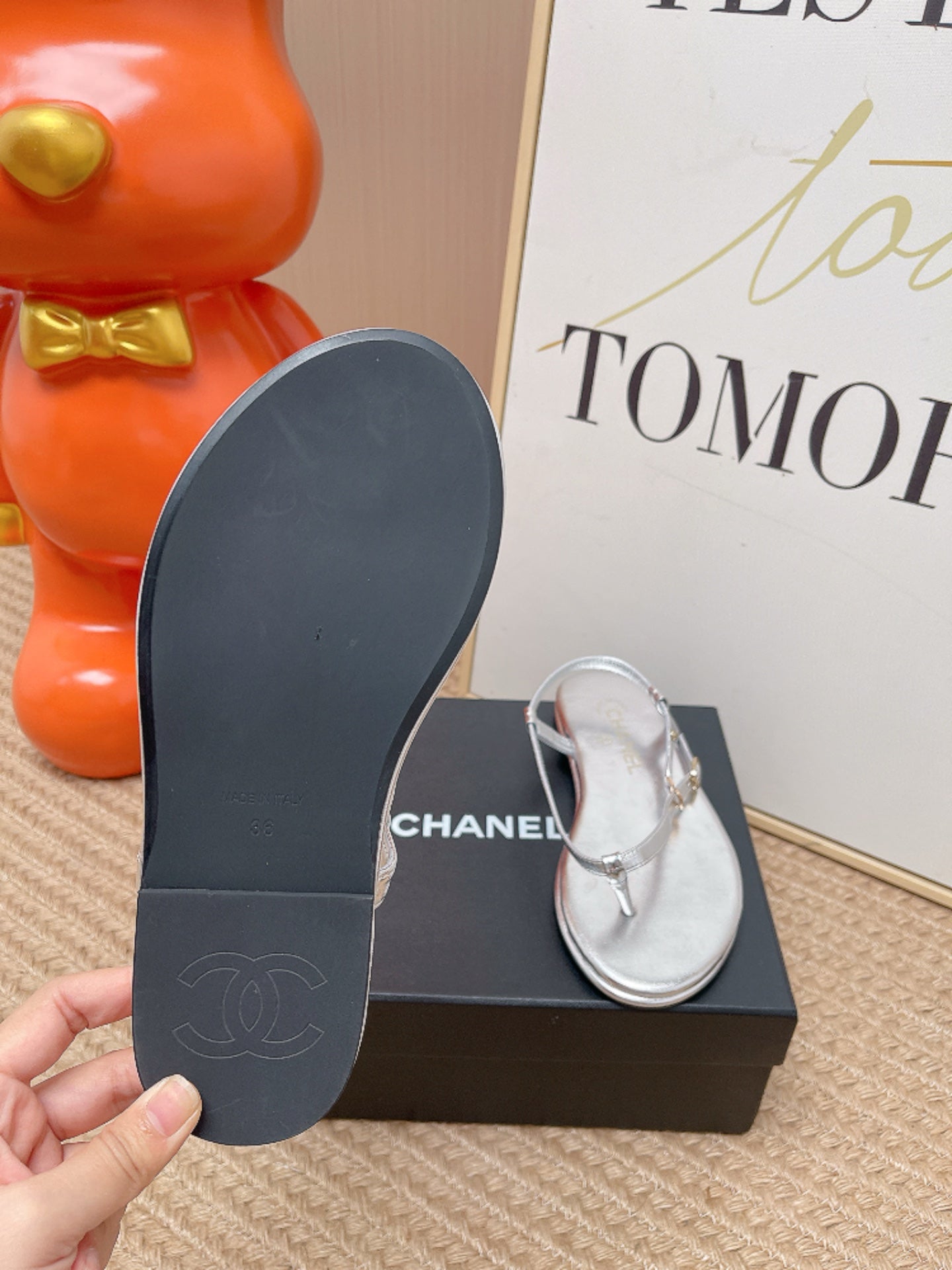 Chanel 2026 Flat Toe-Flip Sandals Sheepskin 855362