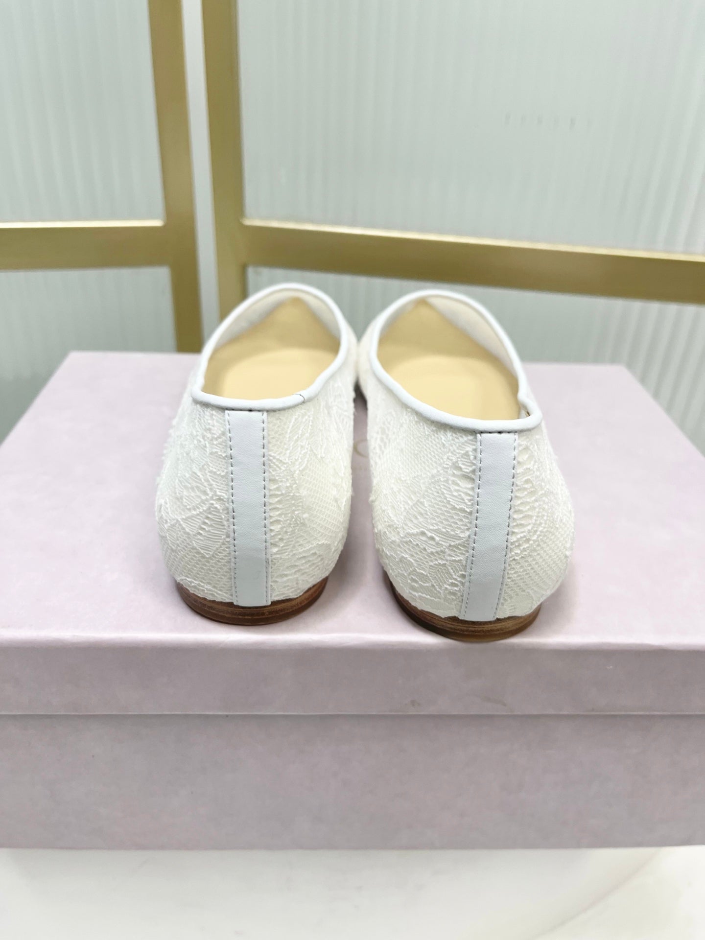 Jimmy 26s Ballet Flats White Beige Lace Sheepskin 605949