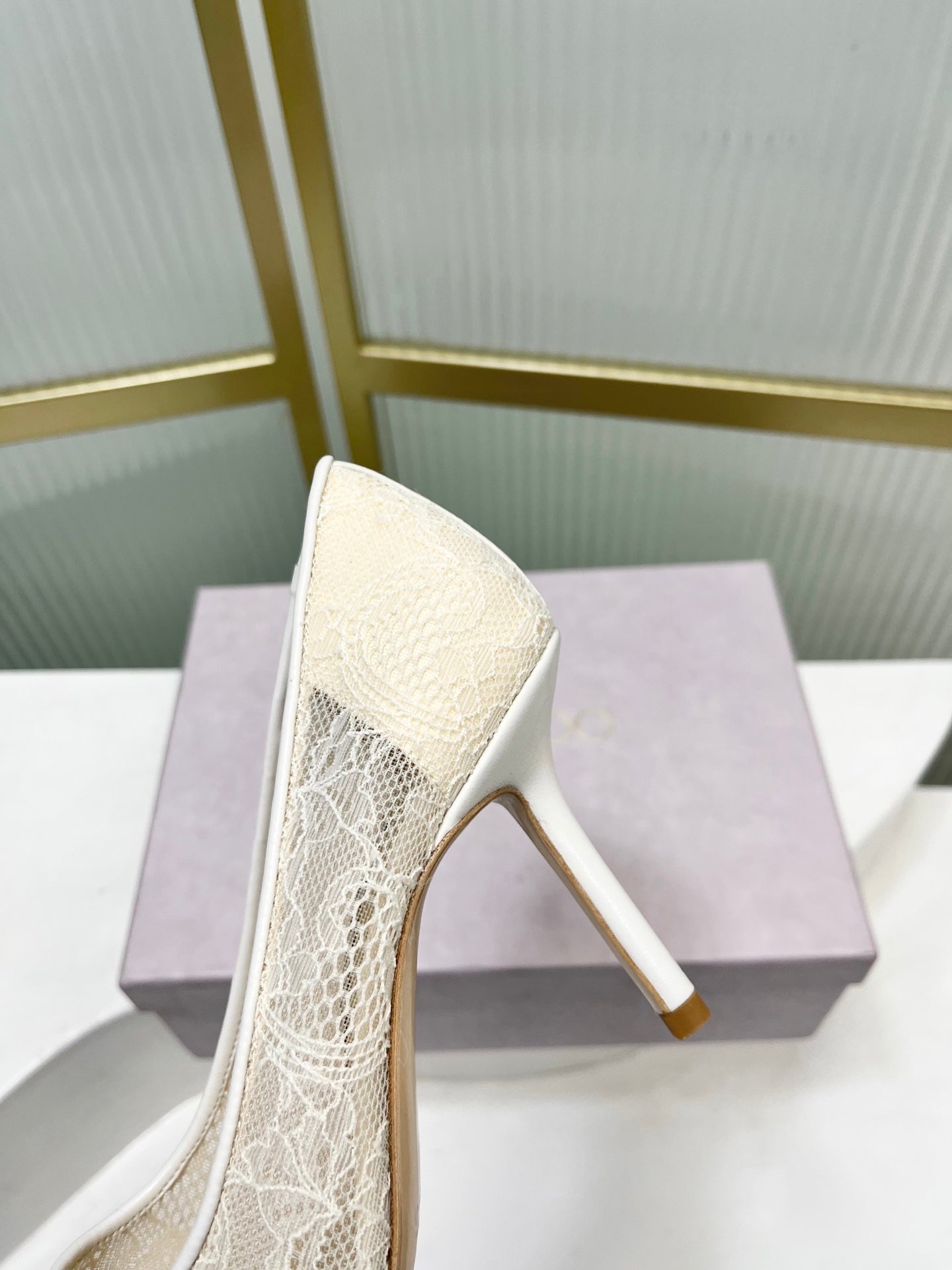 Jimmy 26s  Heel Pump 85 Ivory Beige Lace Sheepskin 605950