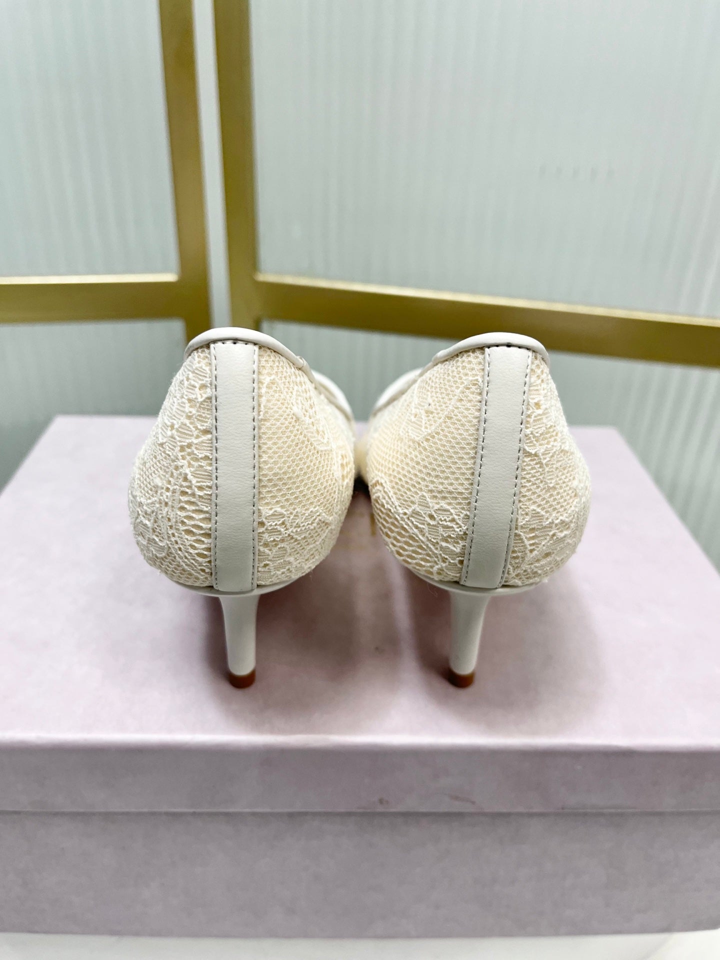 Jimmy 26s  Heel Pump 65 Ivory Beige Lace Sheepskin 605951