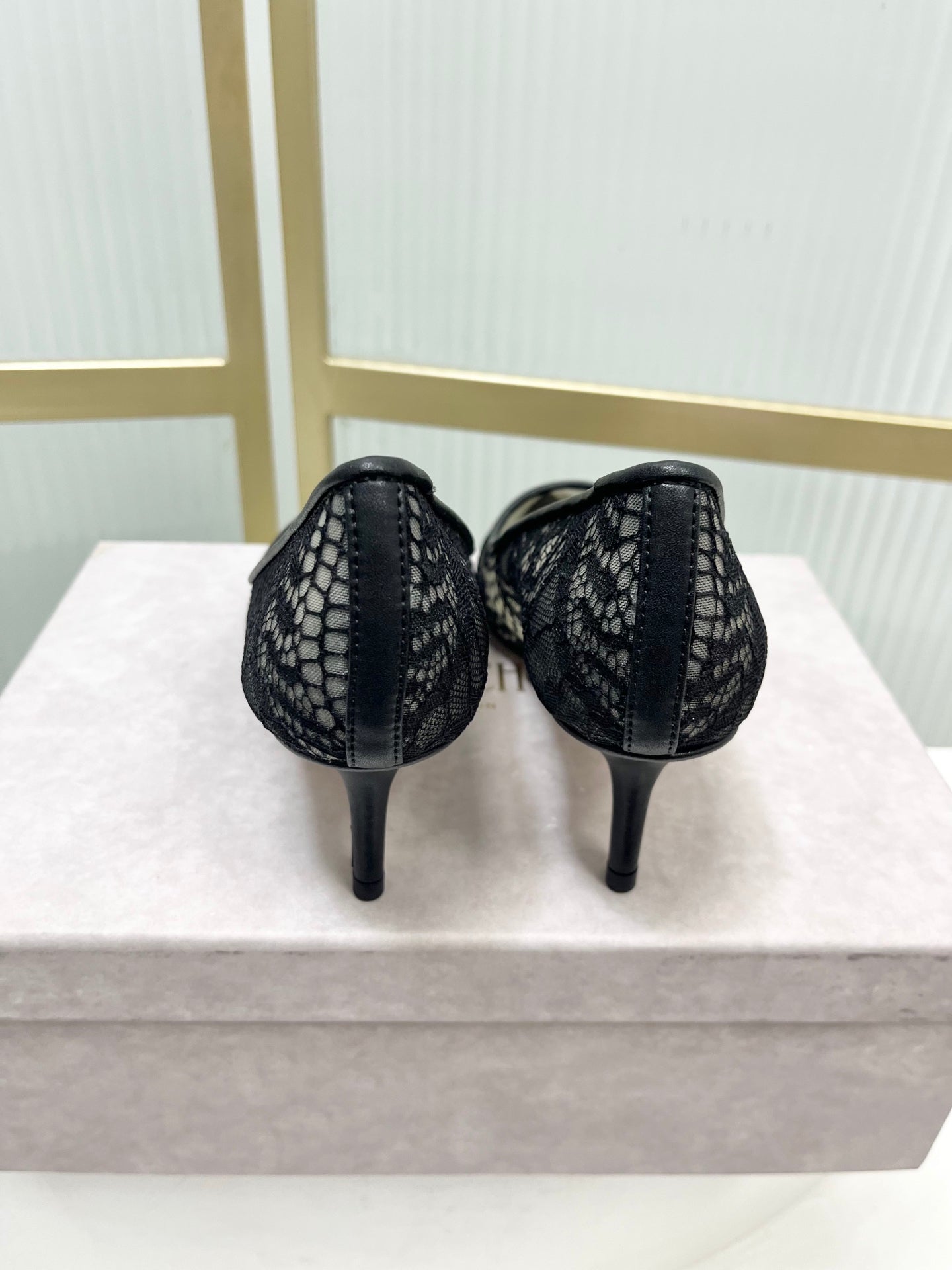 Jimmy 26s High Heel Pump 65 Black Lace Sheepskin 605957