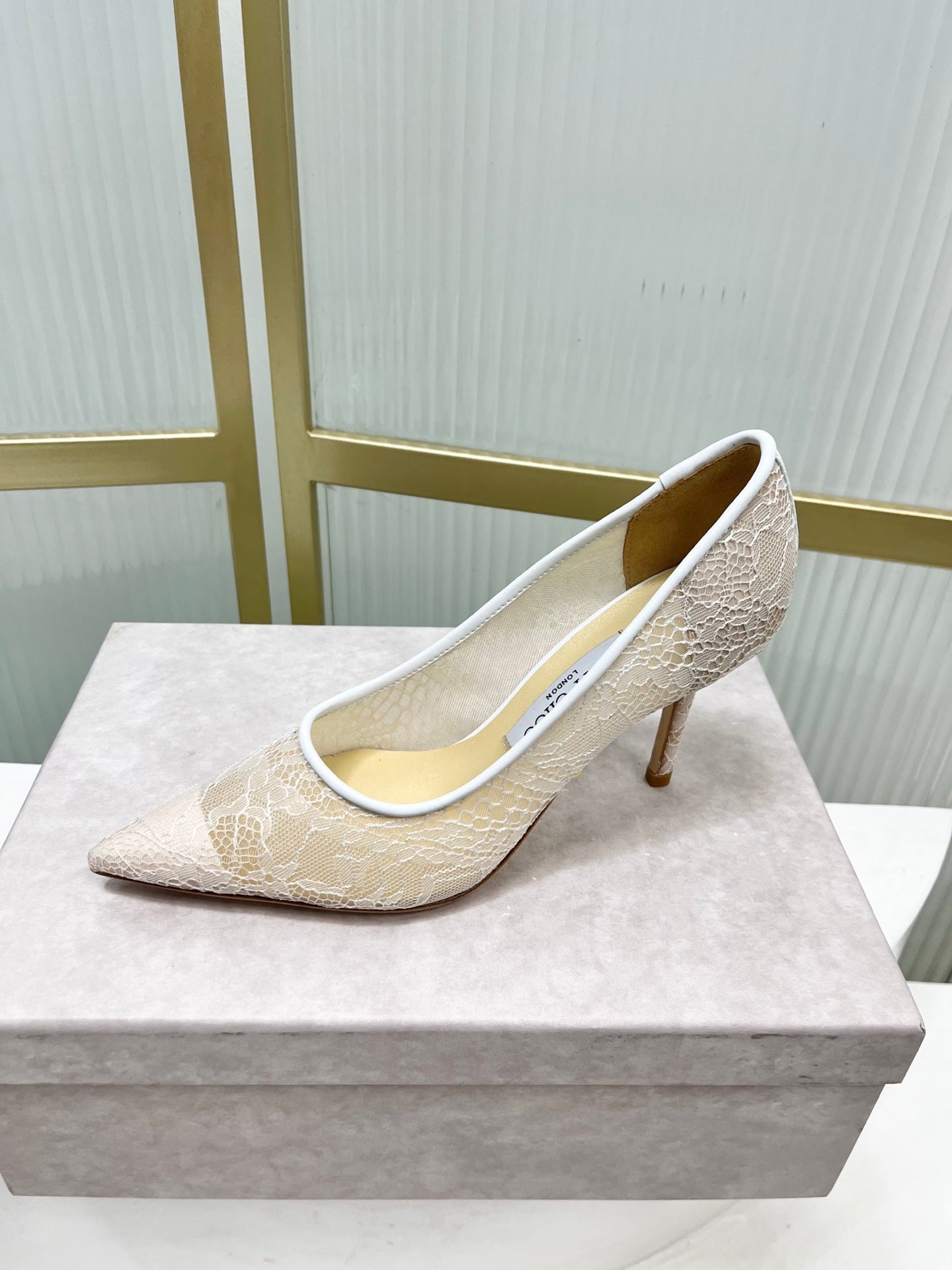 Jimmy 26s Heel Pump 85 White Beige Lace Sheepskin 605960