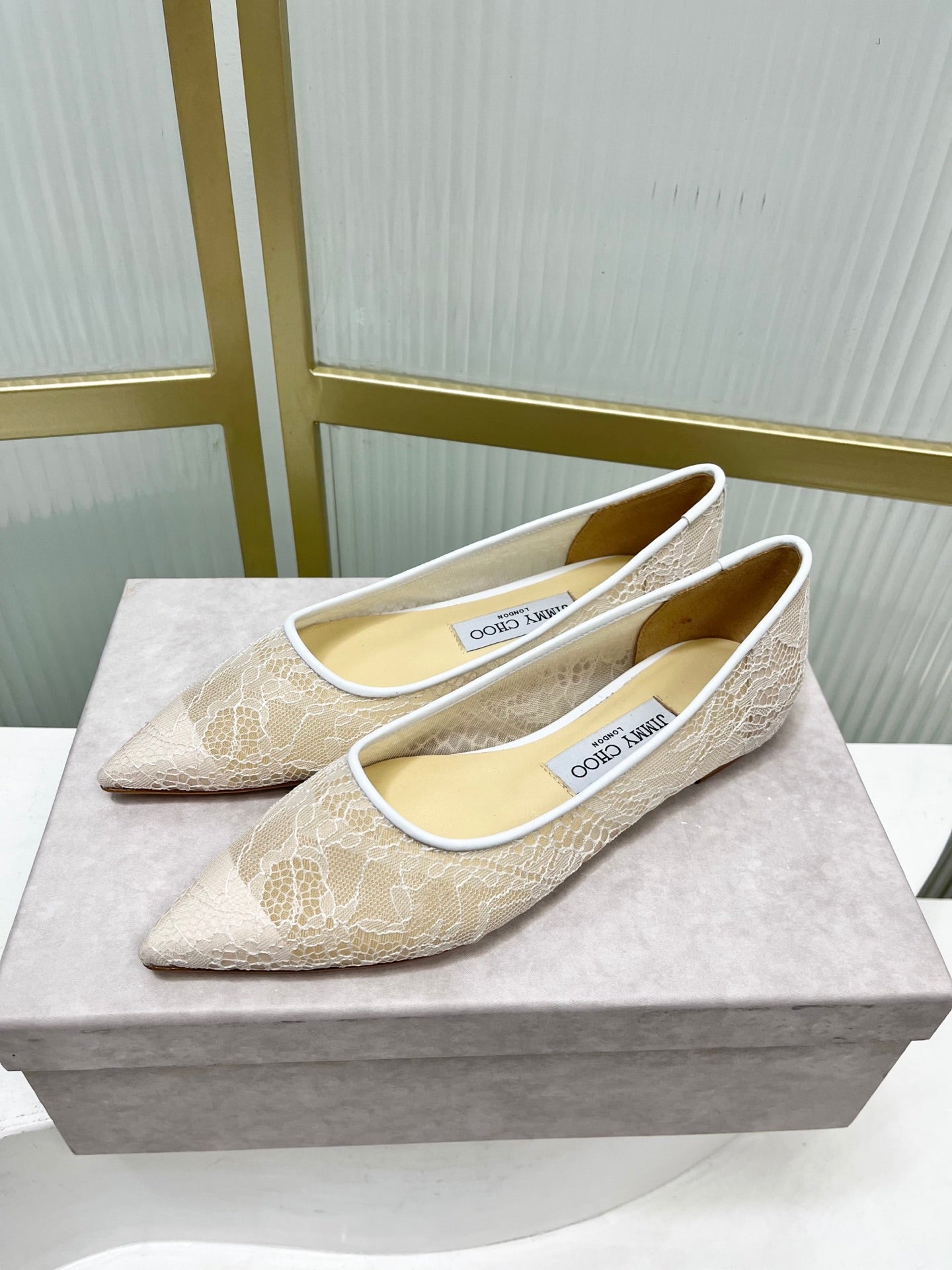 Jimmy 26s Ballet Flats White Beige Lace Sheepskin 605962