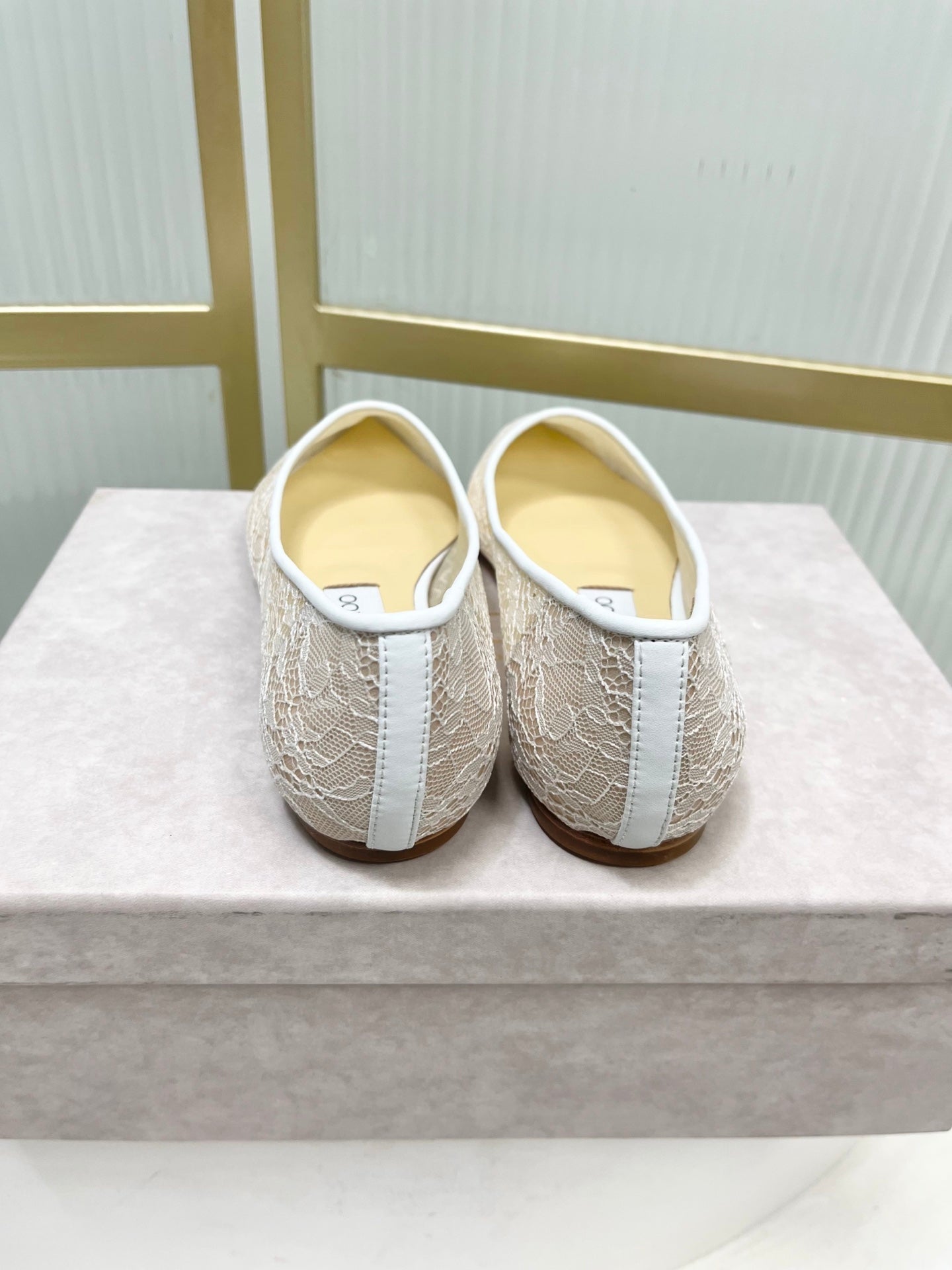Jimmy 26s Ballet Flats White Beige Lace Sheepskin 605962