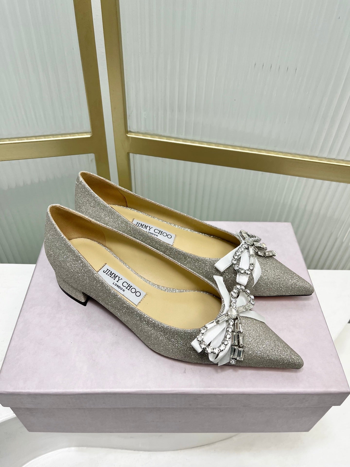 Jimmy 26s Pointed Toe Pump 25 Silver Glitter Cowhide 605967