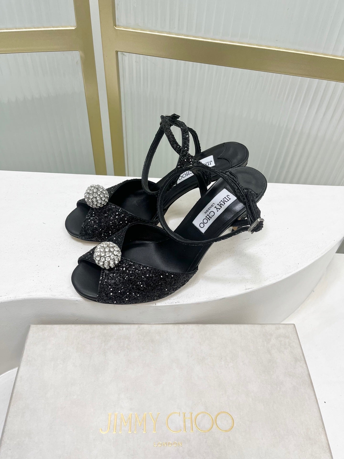 Jimmy 26s Peep-Toe High Heels  85 Black Lace Sheepskin 605975