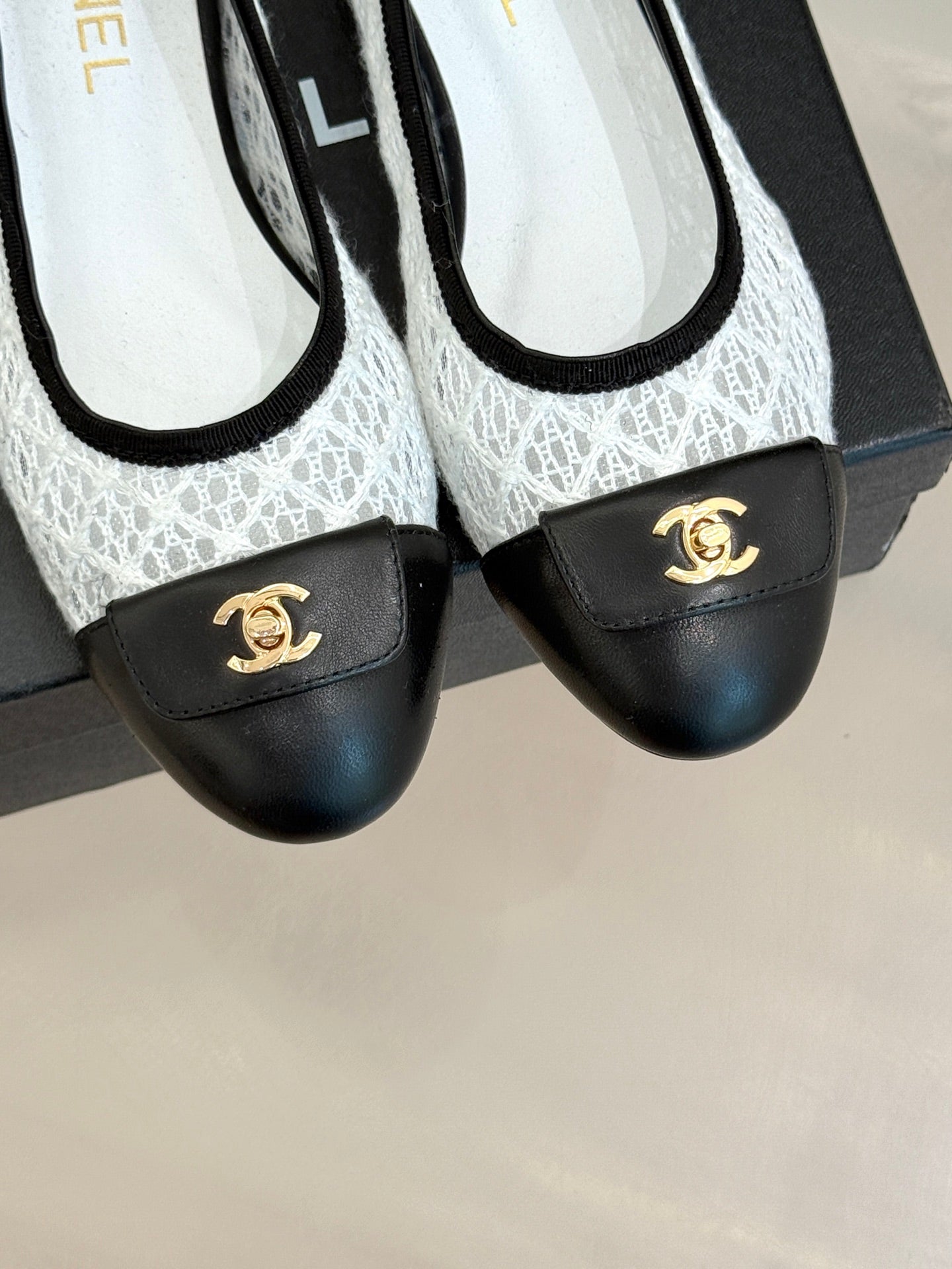 Chanel 25 Ballet Flat White Black Woven Lambskin 473057