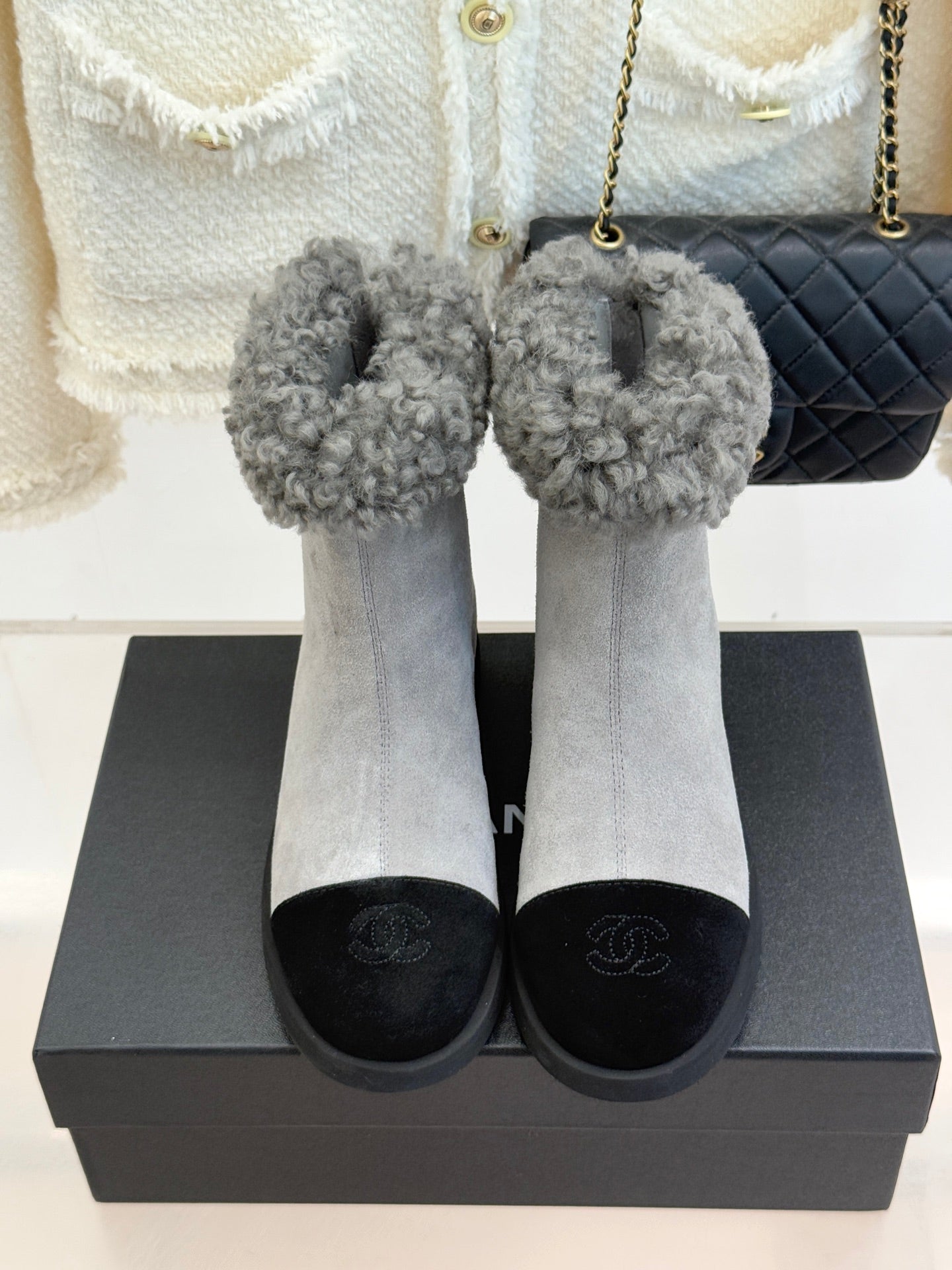 CC 25s Ankle Boots Gray Black Suede Wool 512067