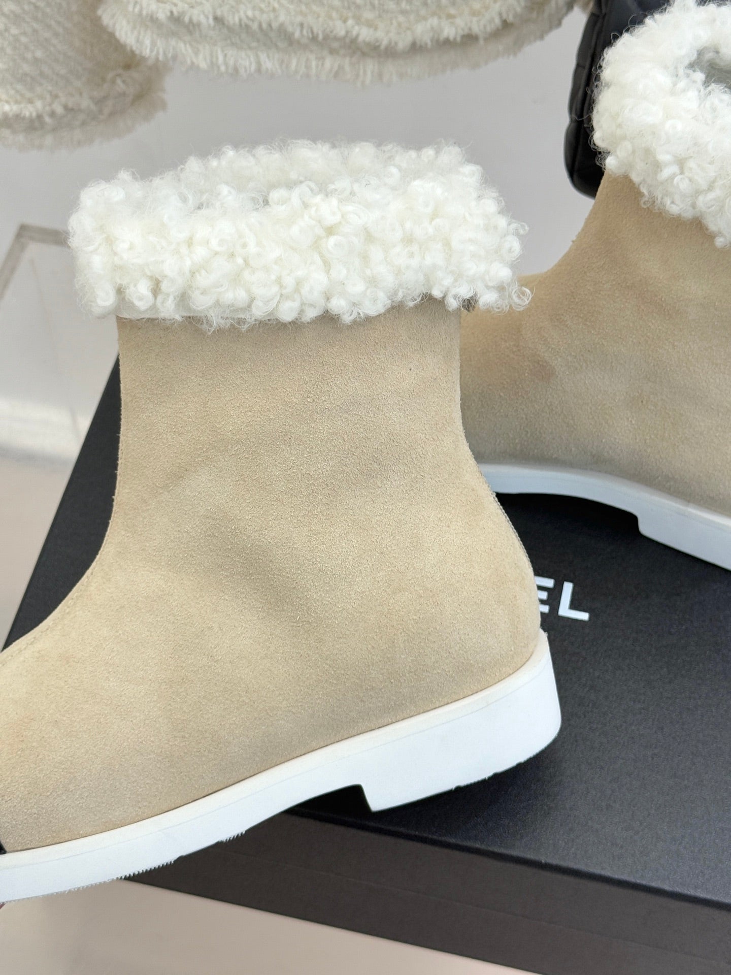 CC 25s Ankle Boots Beige Black Suede Wool 512068