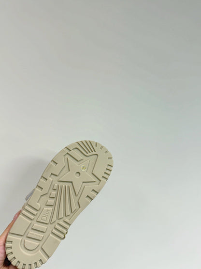 Dioract Sandal In Light Grey Suede And Wool Fleece Lining 109873