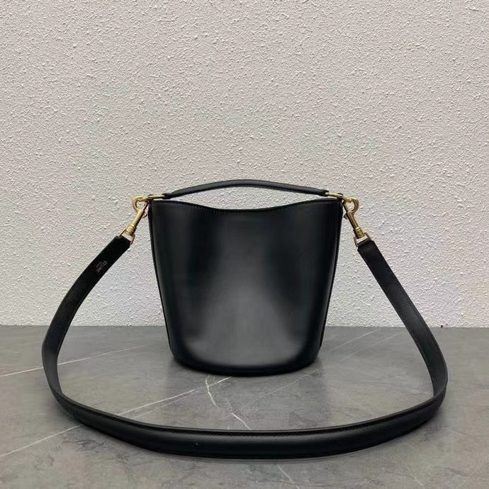 Celine 2026 Teen Bucket Bag 18cm Black Smooth Calfskin