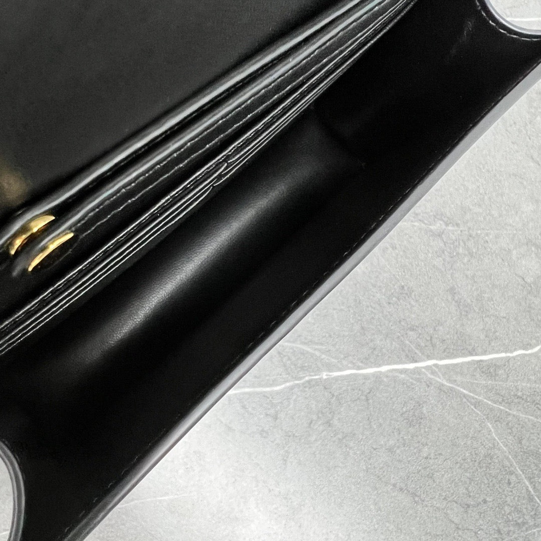 Celine 2026 Wallet On Strap Bag 19.5 Black Shiny Calfskin 281888