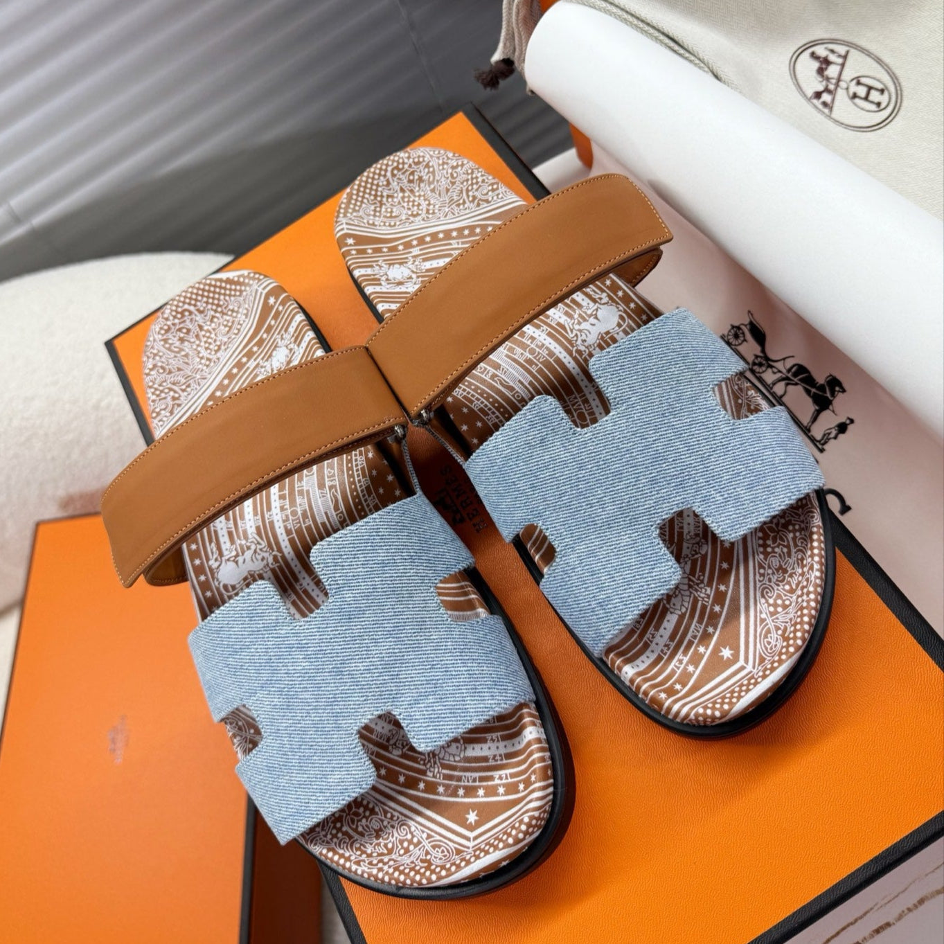 HM Chypre Sandal Demin Blue mix  Caramel Brown Demin with Cowhide 205490