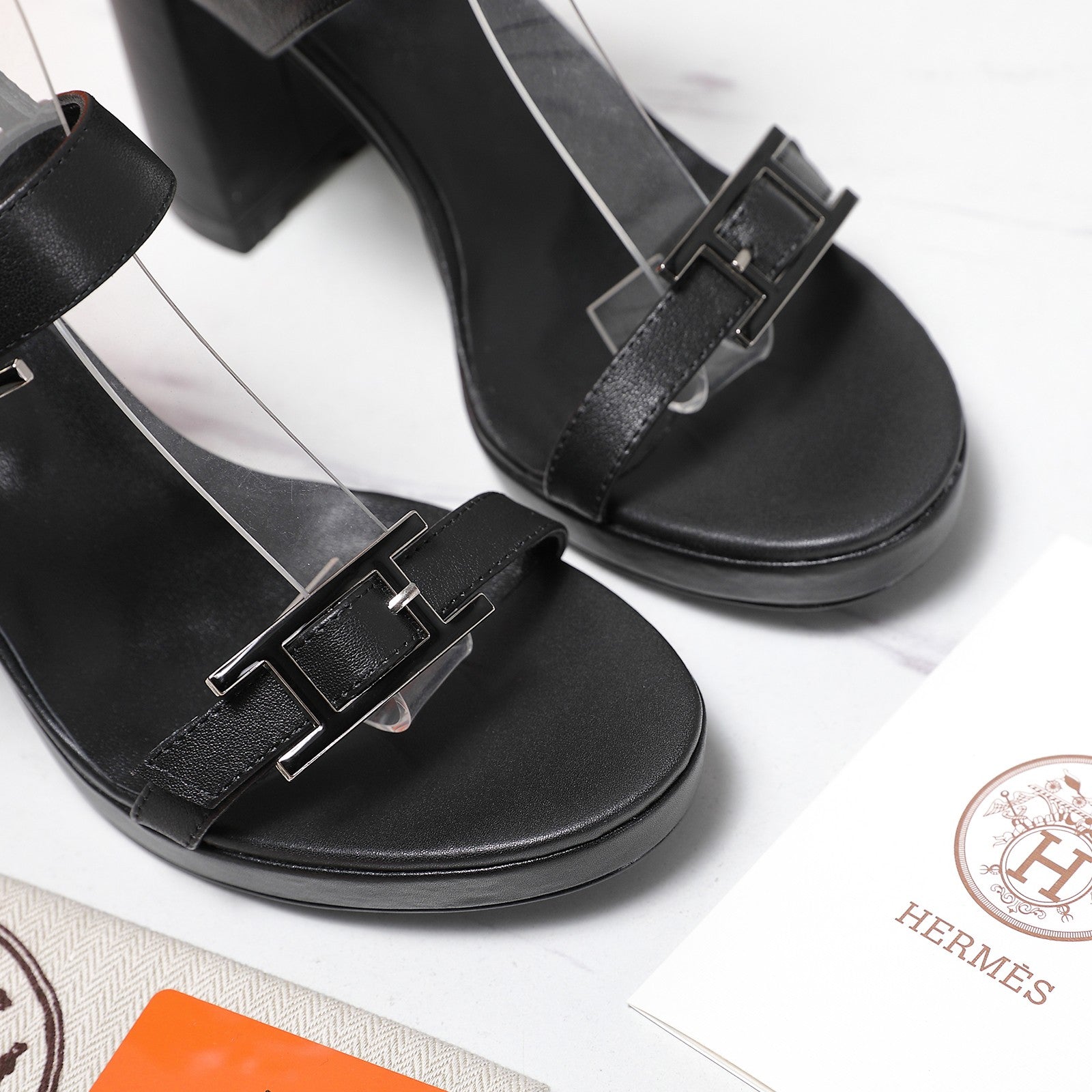 HM 26ss Platform High-Heeled Sandals Black Sheepskin 601217