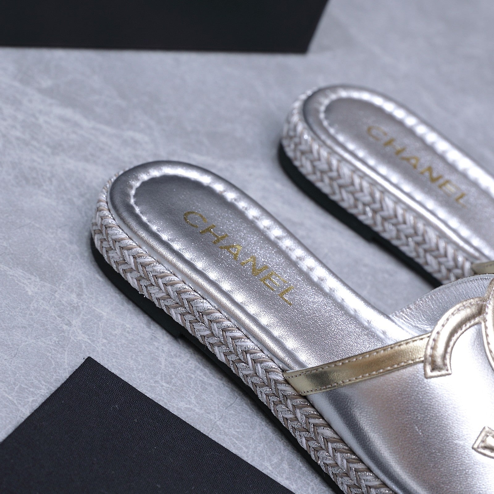 Chanel 2026 Slippers Silver Sheepskin 758398