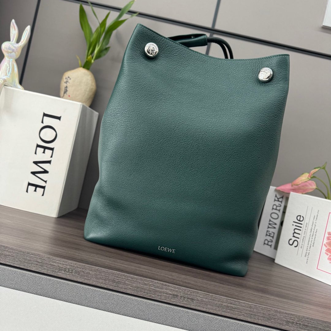 Loewe Pebble Hobo Bag 28 Deep Forest Green Calfskin 280595