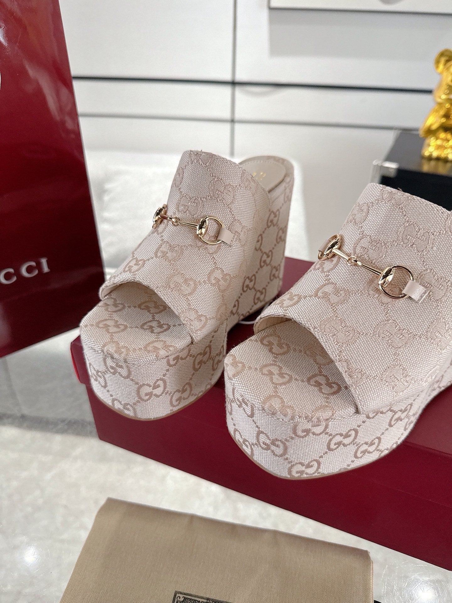 GC Wedge With Horsebit Sandal Beige Canvas 292423