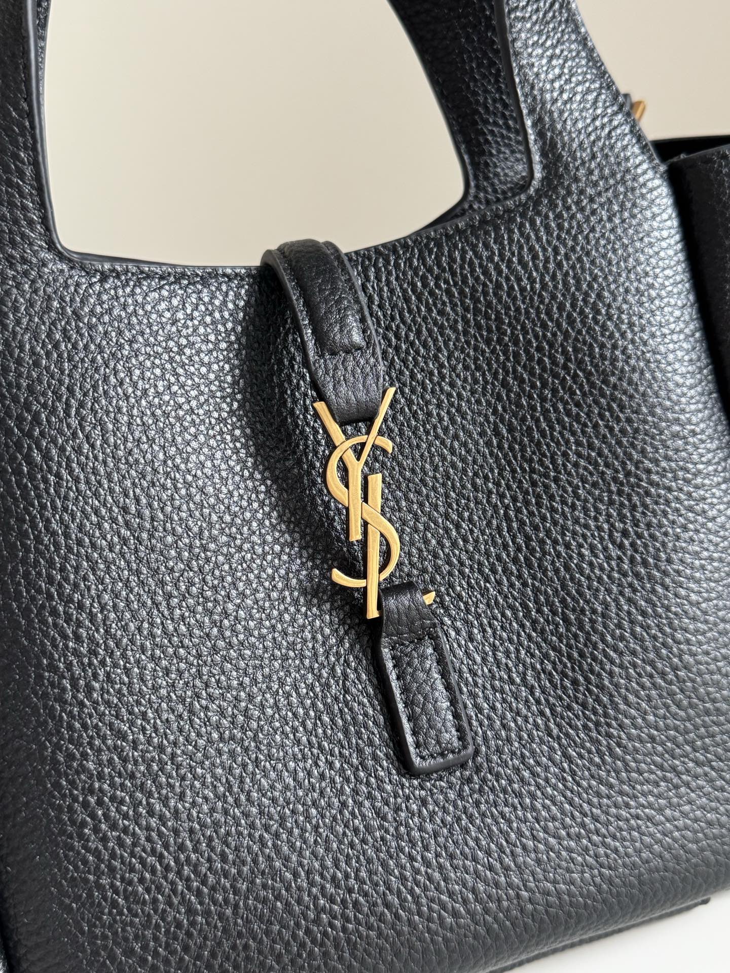 YSL 2026 Saint Laurent Le 5 à 7 Baby Bea 18cm Suede And Leather