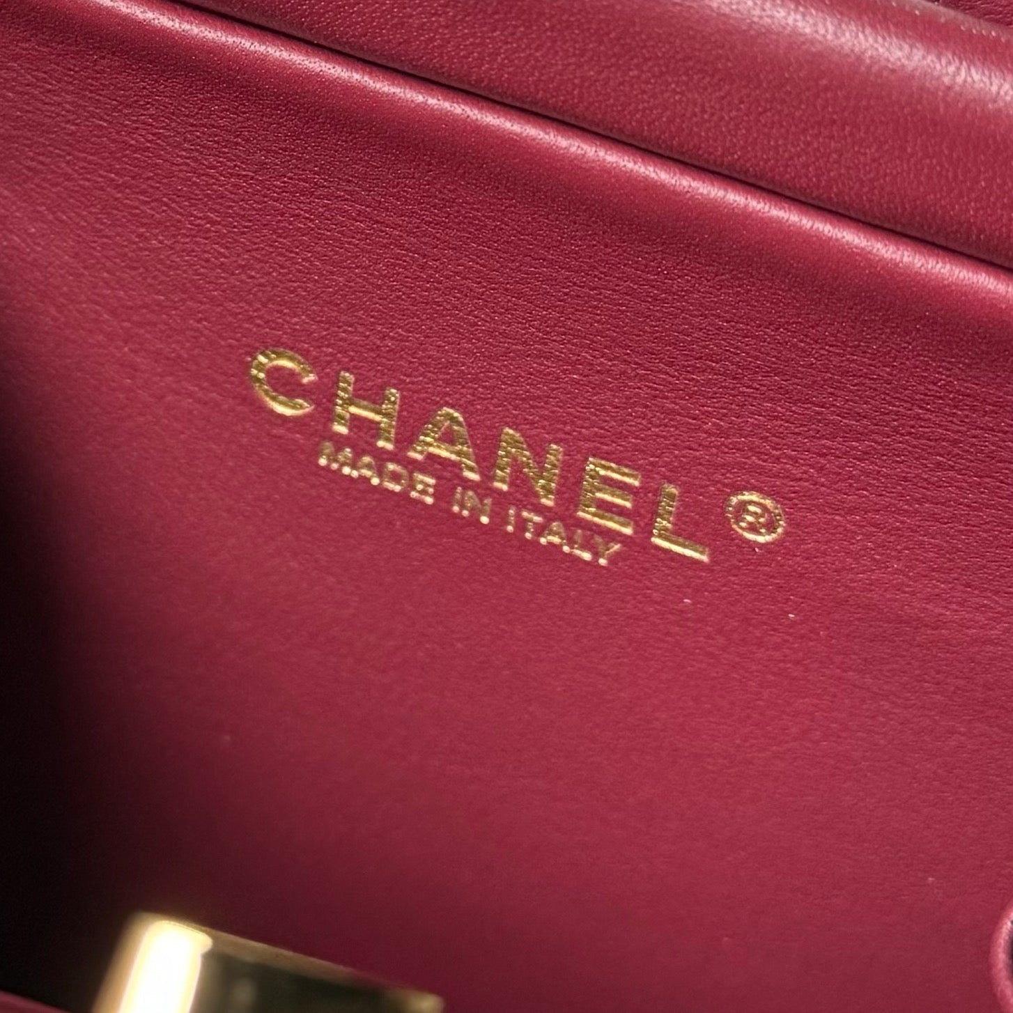 Chanel 2026 Small Tote Bag 23cm White Black Lambskin
