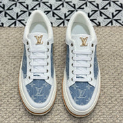 LV TRAINERS IN WHITE CALFSKIN AND SAPPHIRE BLUE JACQUARD