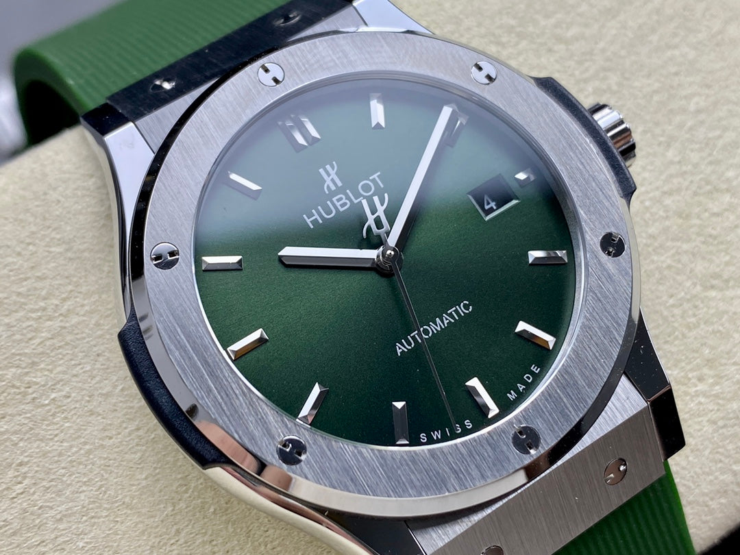Hublot Classic Fusion 42mm Green Dial Green Rubber Strap