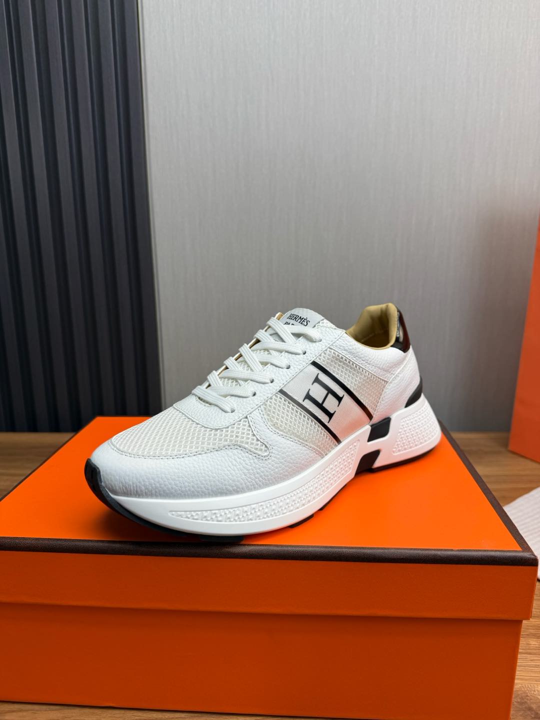 HM Men's Sneaker White Mesh Cowhide 519226