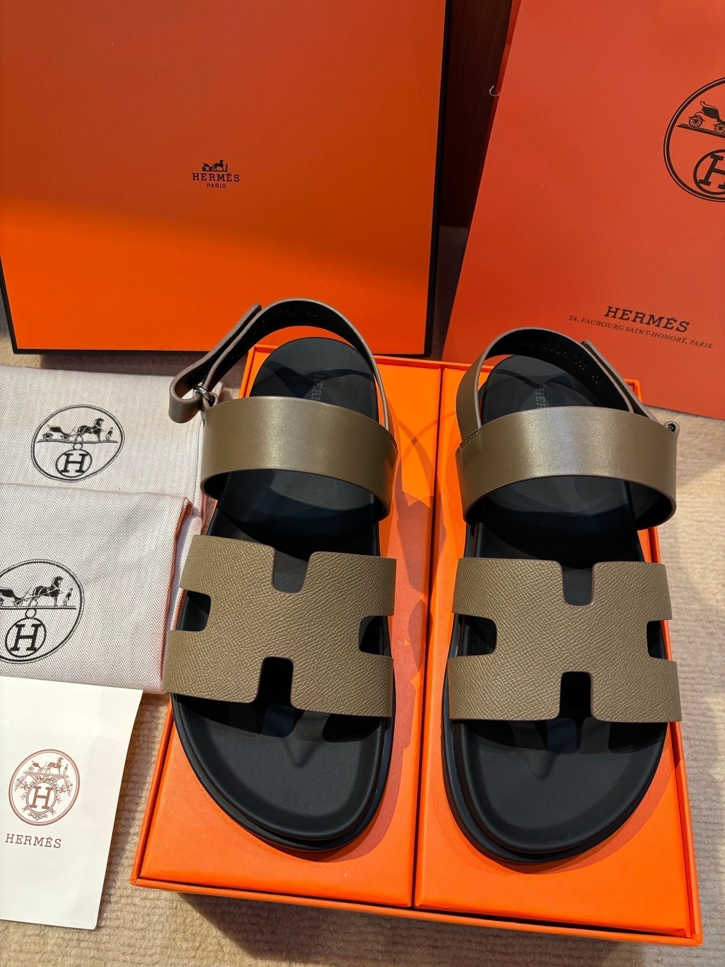 HM Men's 25 Genius Sandals Brown Calfskin 673758