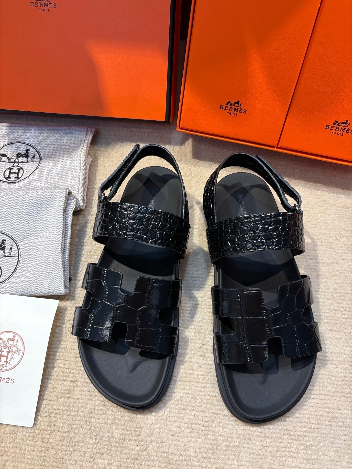 HM Men's 25 Genius  Sandals Black Calfskin 673762