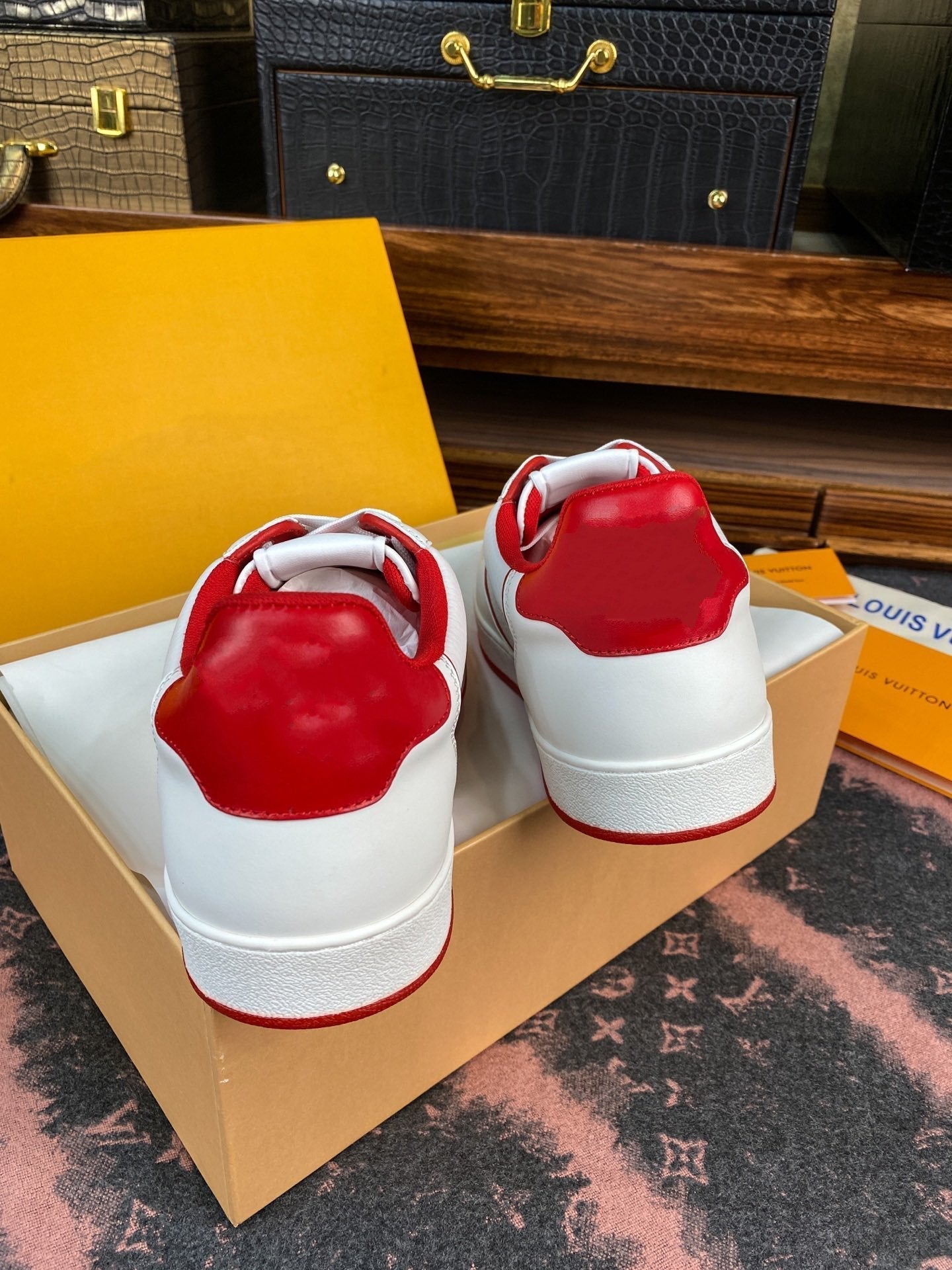 LV RIVOLI FAT SNEAKER WHITE RED