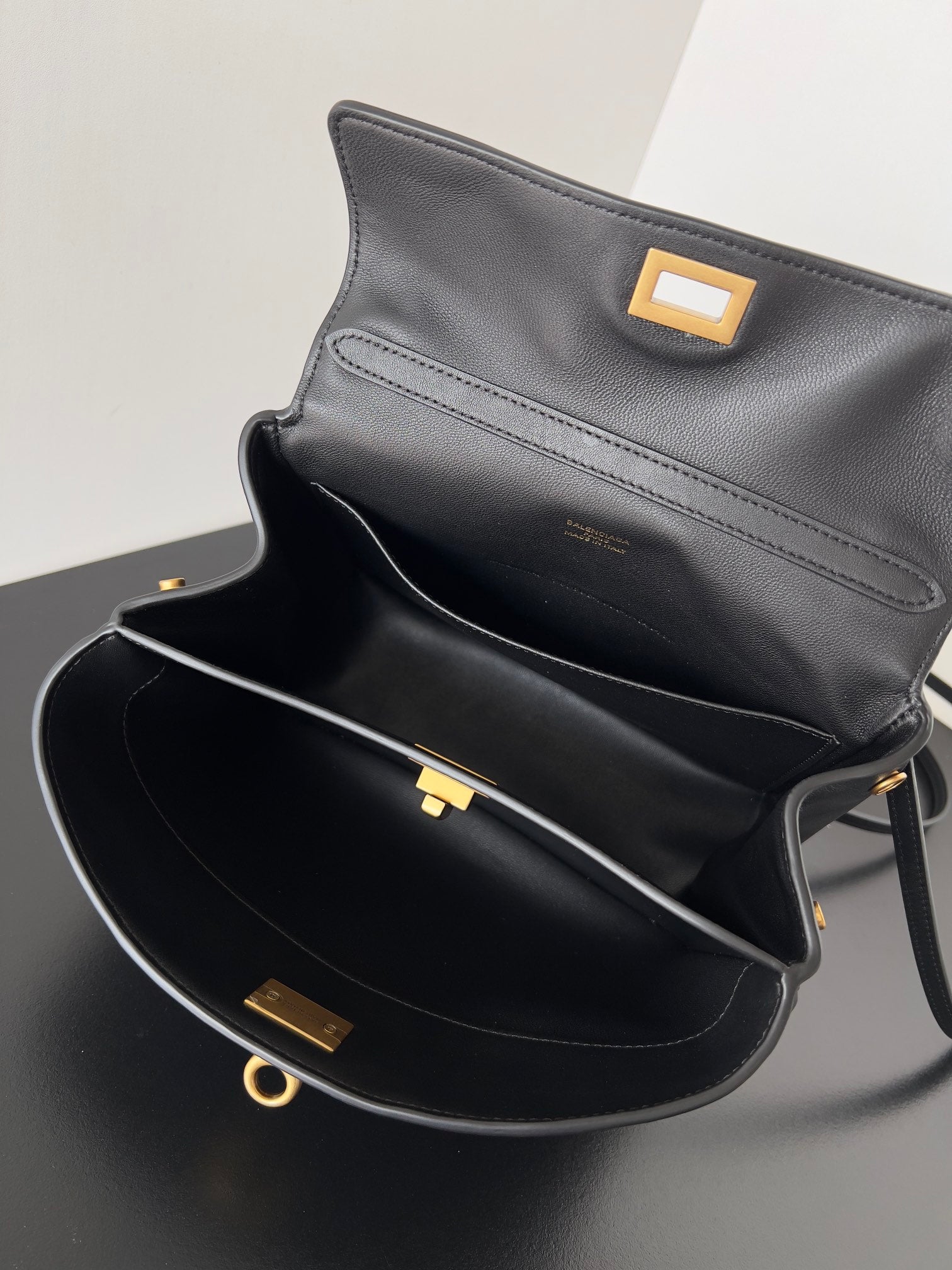 Balenciaga 2026 Rodeo Bag 22 Black Calfskin Gold Hardware 351339