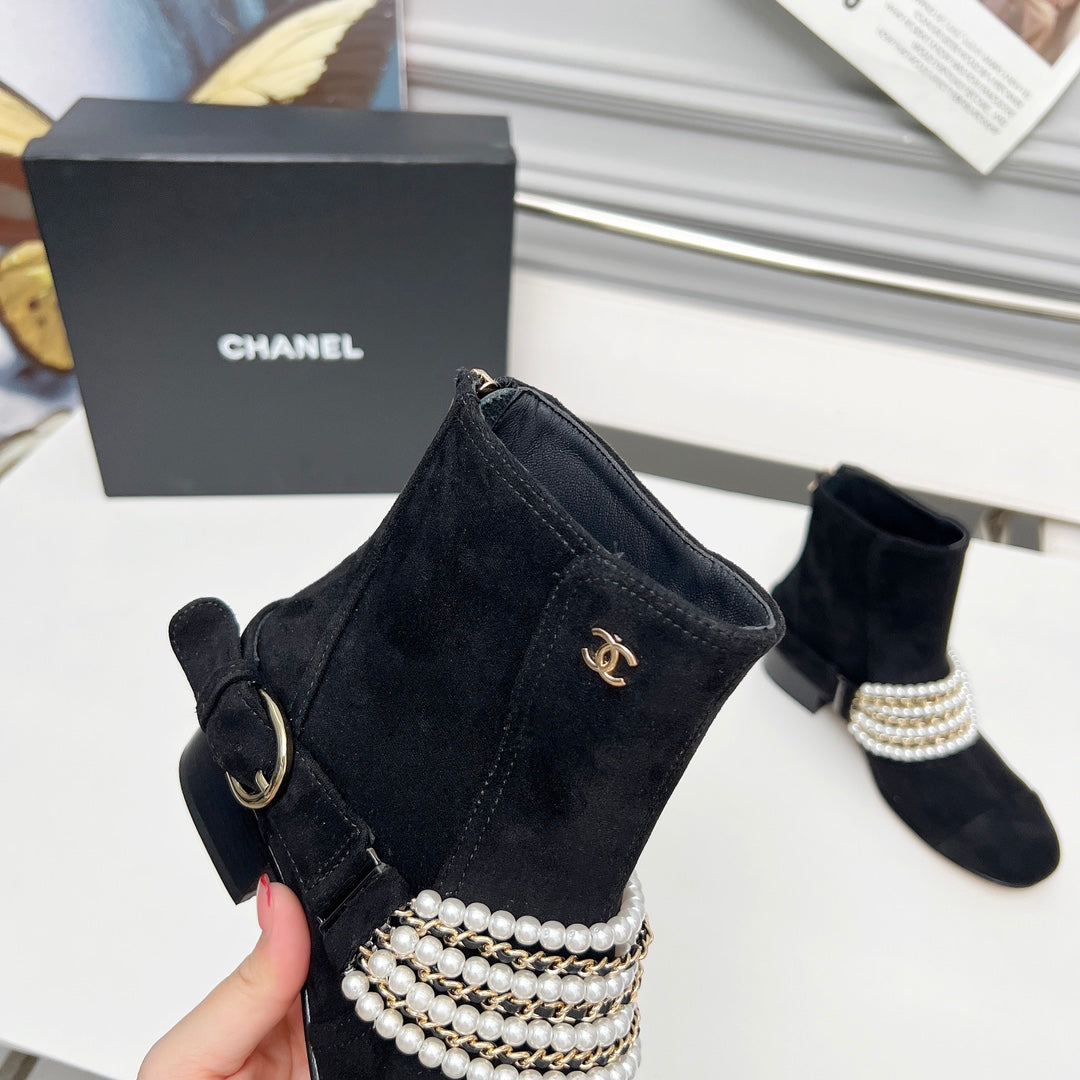 CC 25 latest low-top boots pearl black suede 459469