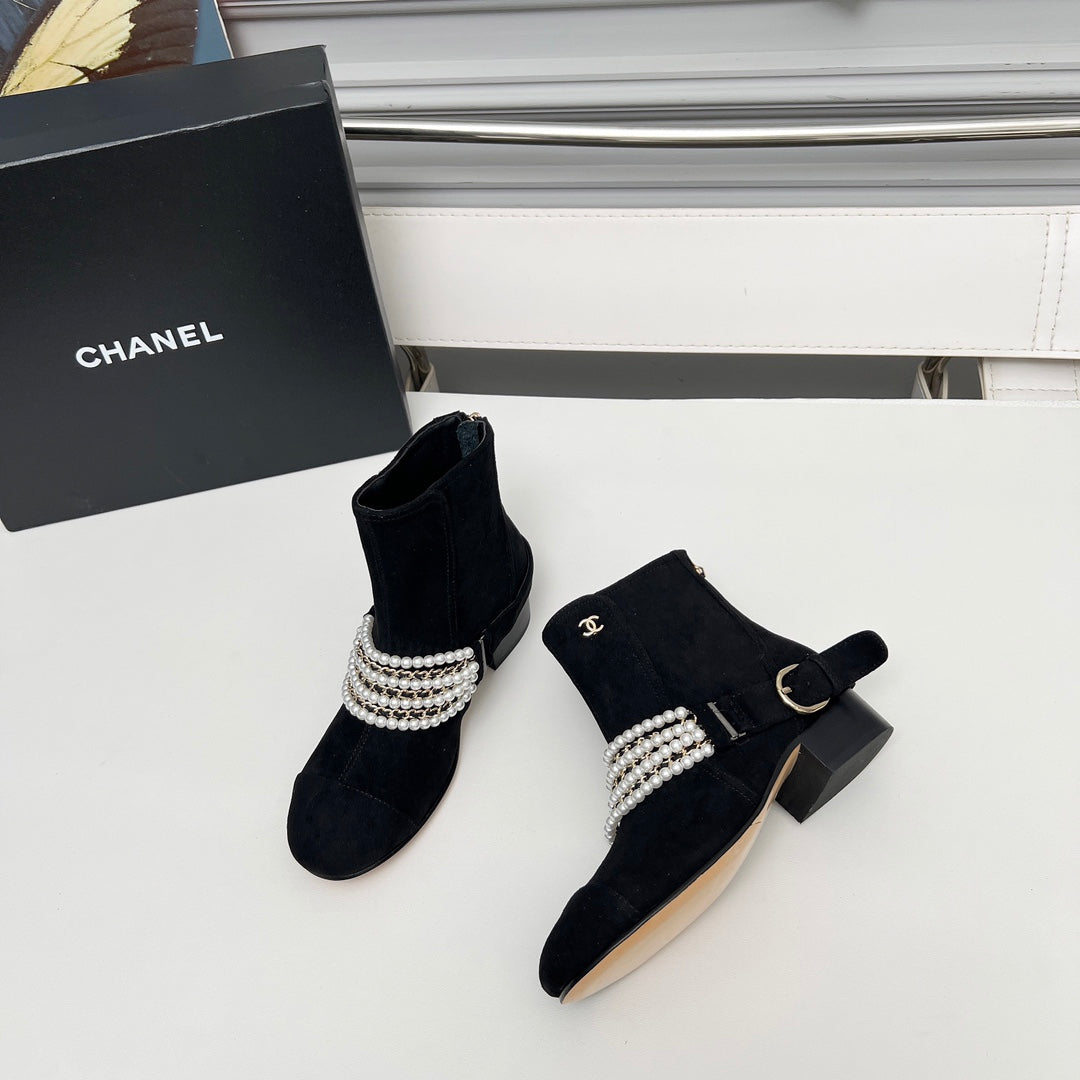 CC 25 latest low-top boots pearl black suede 459469