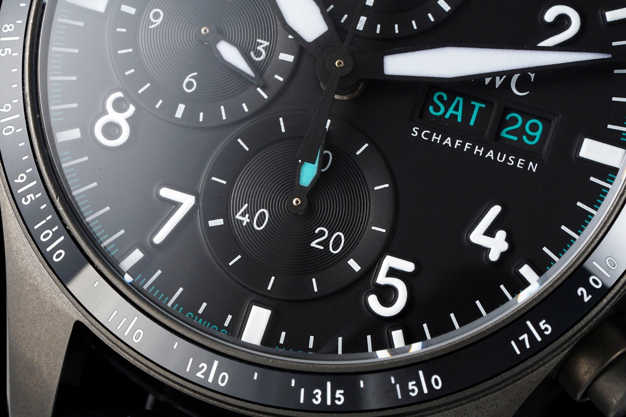 IWC Pilot 41mm Black Dial Silver Metallic Case Rubber Strap