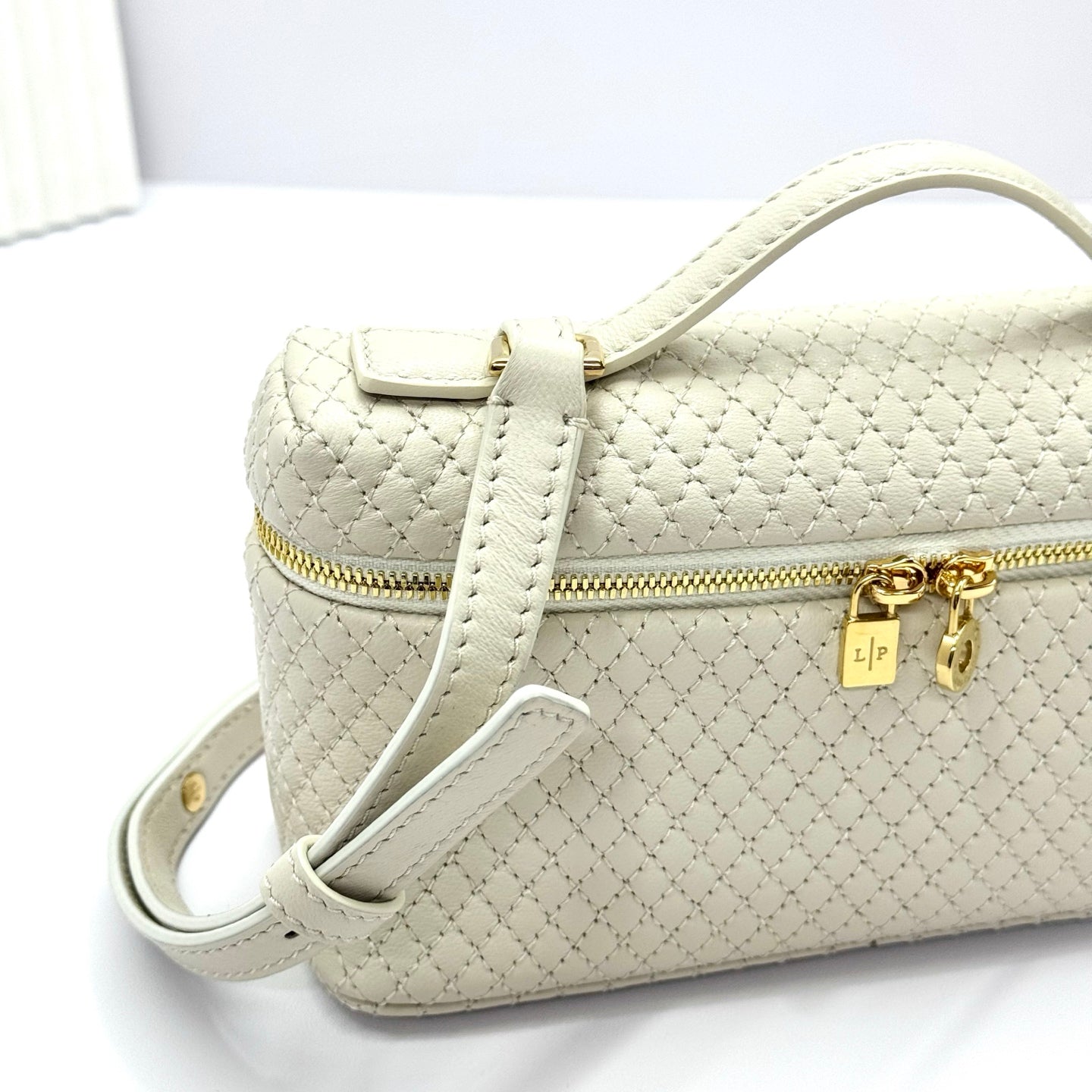 LP 2026 Extra Pocket L19 White/Sun Gold Lambskin