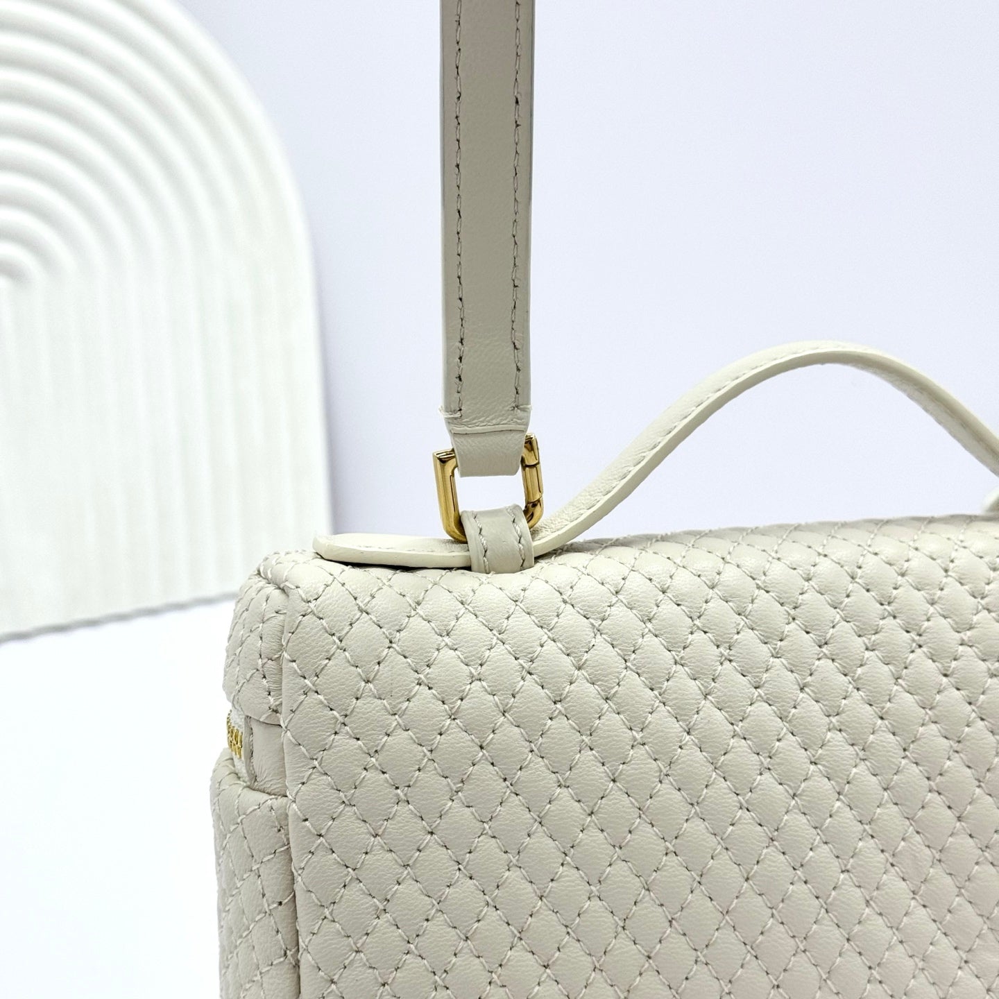 LP 2026 Extra Pocket L19 White/Sun Gold Lambskin