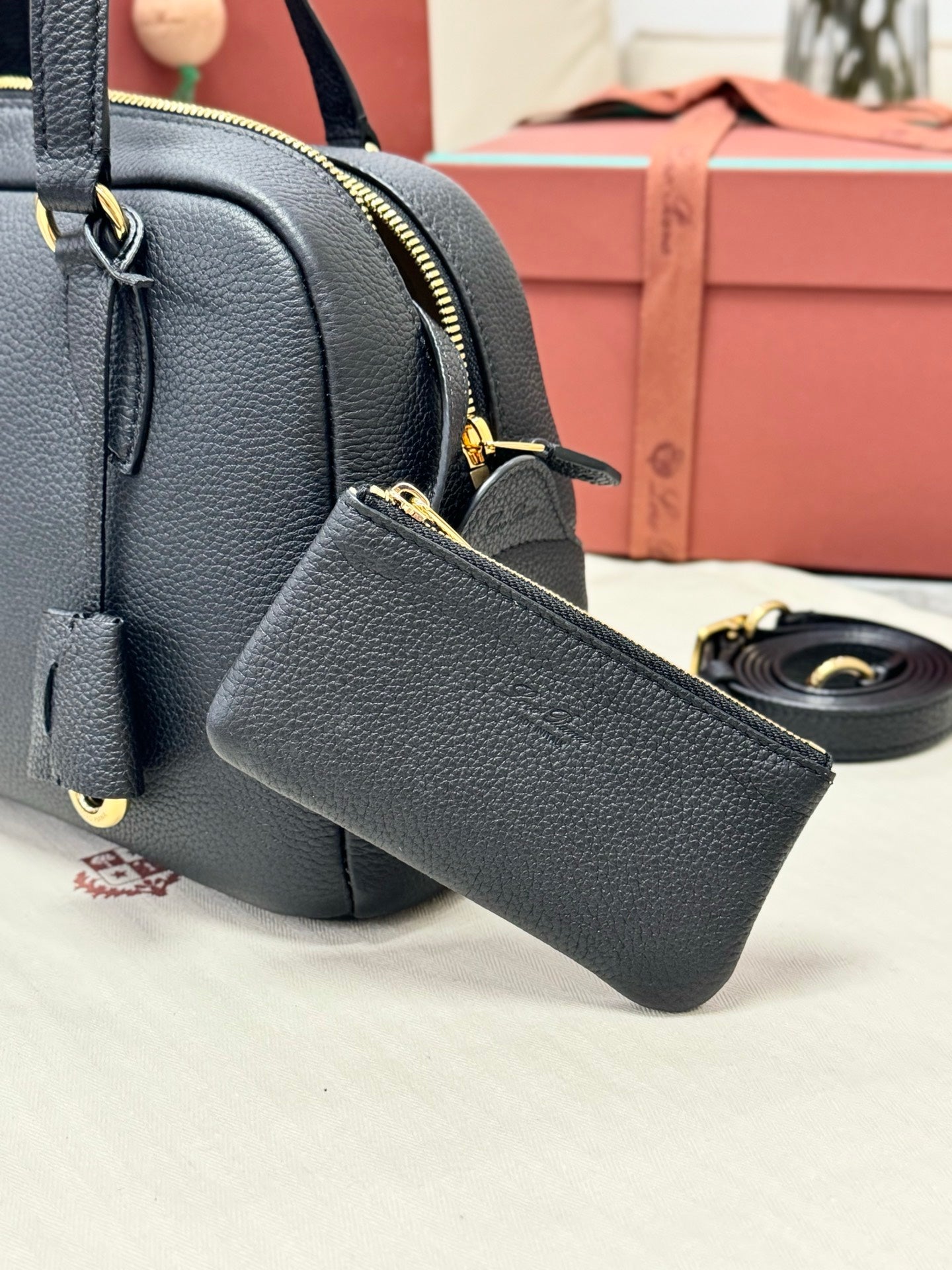 LP 2026 Needle Bag 31cm Black Calfskin