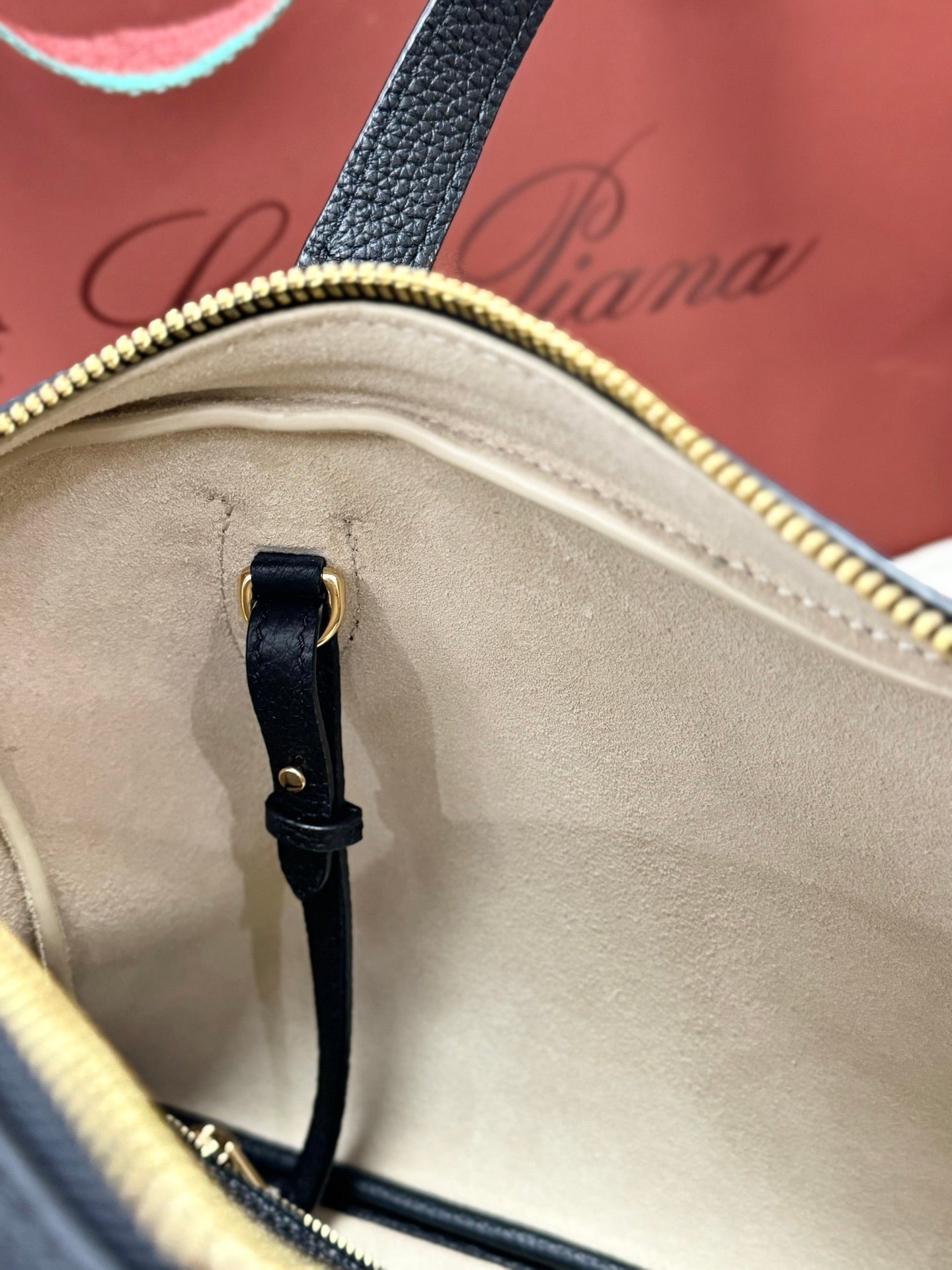 LP 2026 Needle Bag 31cm Black Calfskin