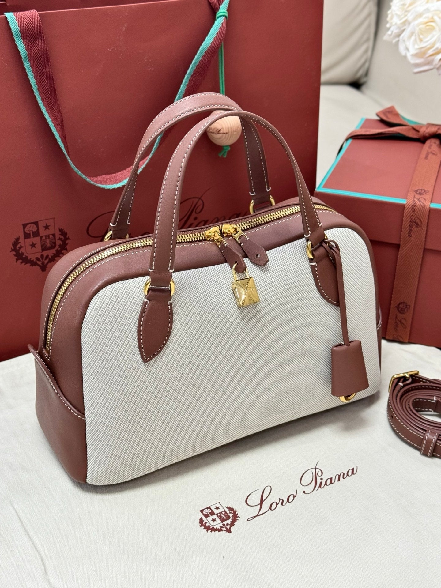 LP 2026 Needle Bag 31cm Natural/Caramel Sugar/Sun Gold Cotton Leather