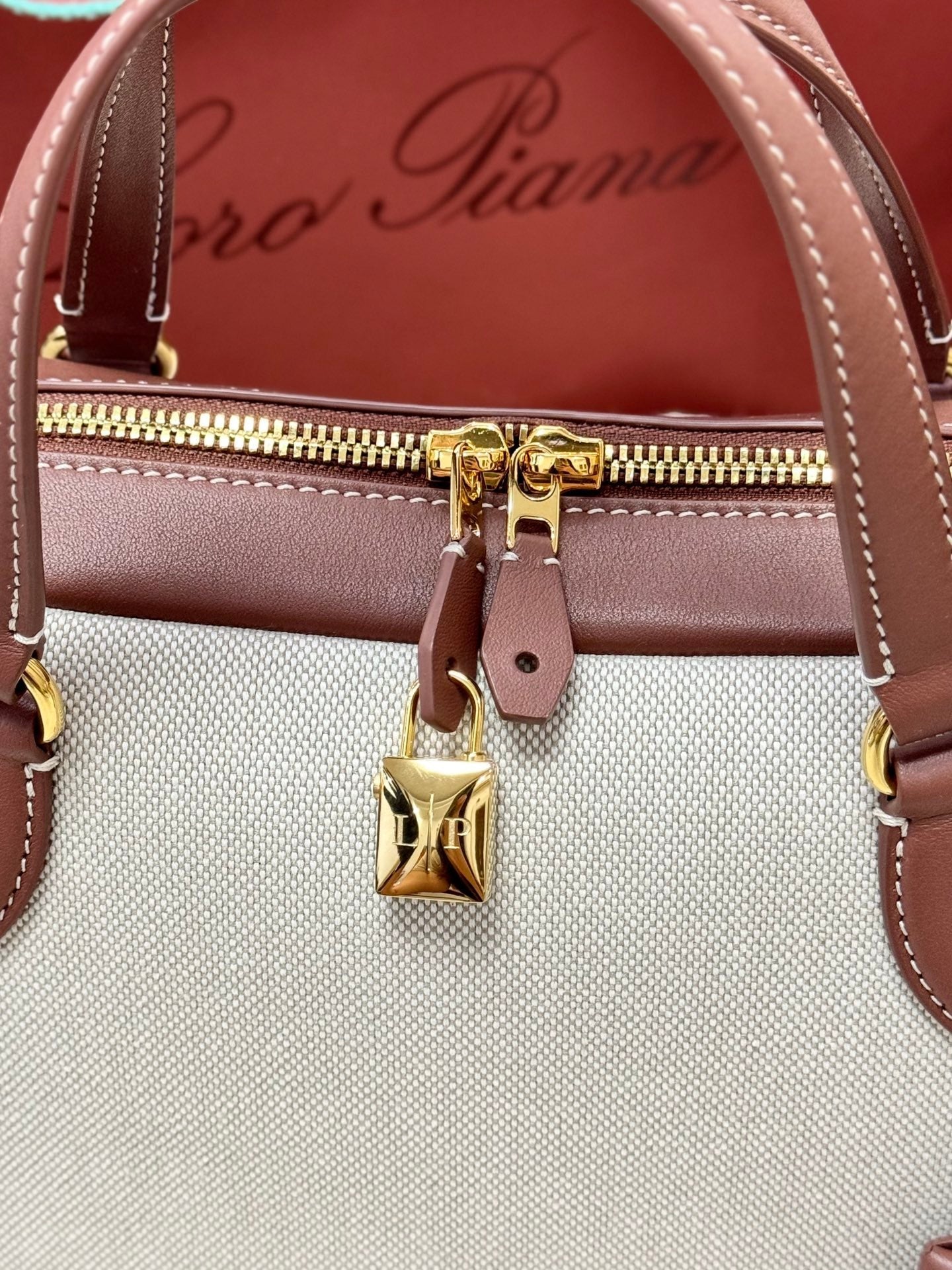 LP 2026 Needle Bag 31cm Natural/Caramel Sugar/Sun Gold Cotton Leather