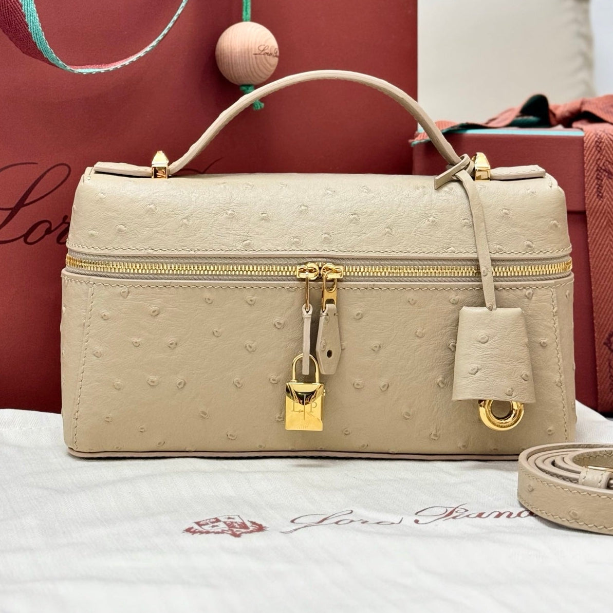 LP 2026 Extra Bag L23 Ostrich Leather With Gold Hardware