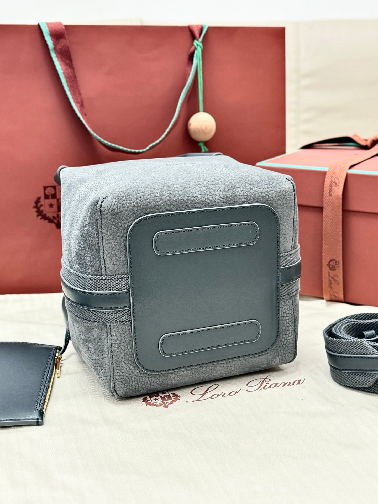 LP 2026 Bale Bucket Bag 21cm Blue-green Cowhide