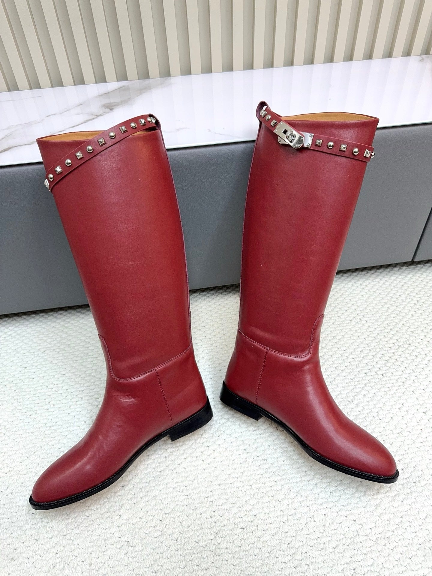 HM 25ss Kelly Buckle Riding Boots Red Cowhide 576124