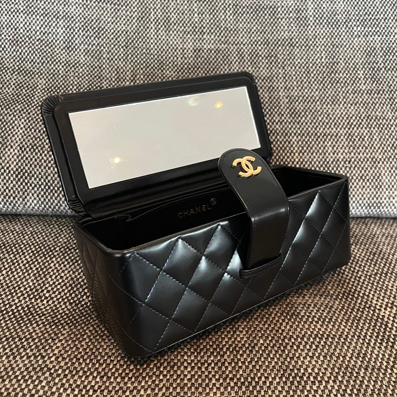 Chanel 2026 Vintage Large Rectangular Box Vanity Case 22cm Patent Calfskin