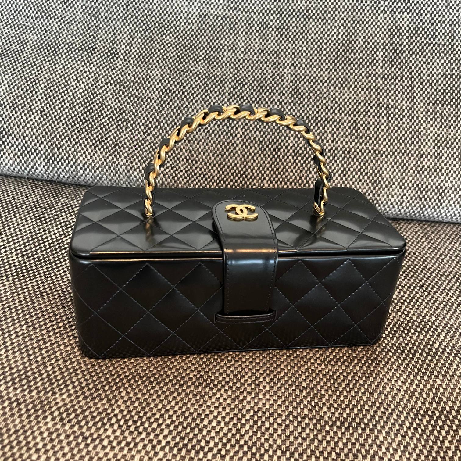 Chanel 2026 Vintage Large Rectangular Box Vanity Case 22cm Patent Calfskin